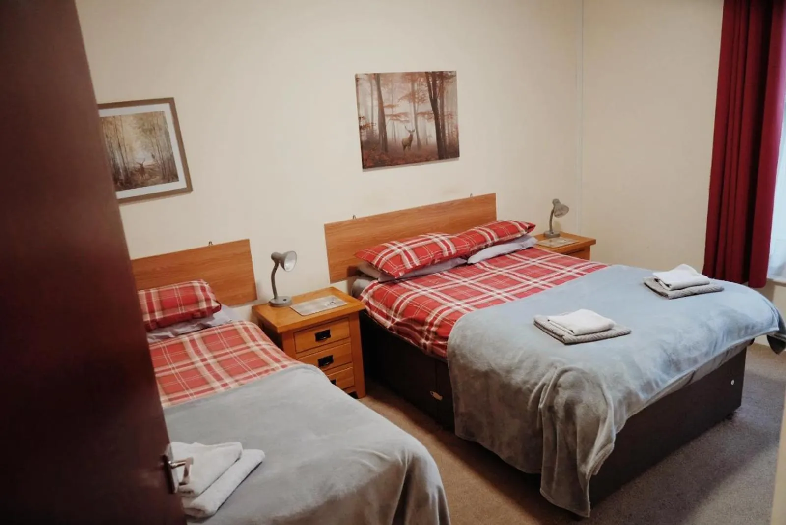 Bed in The Waverley Hotel