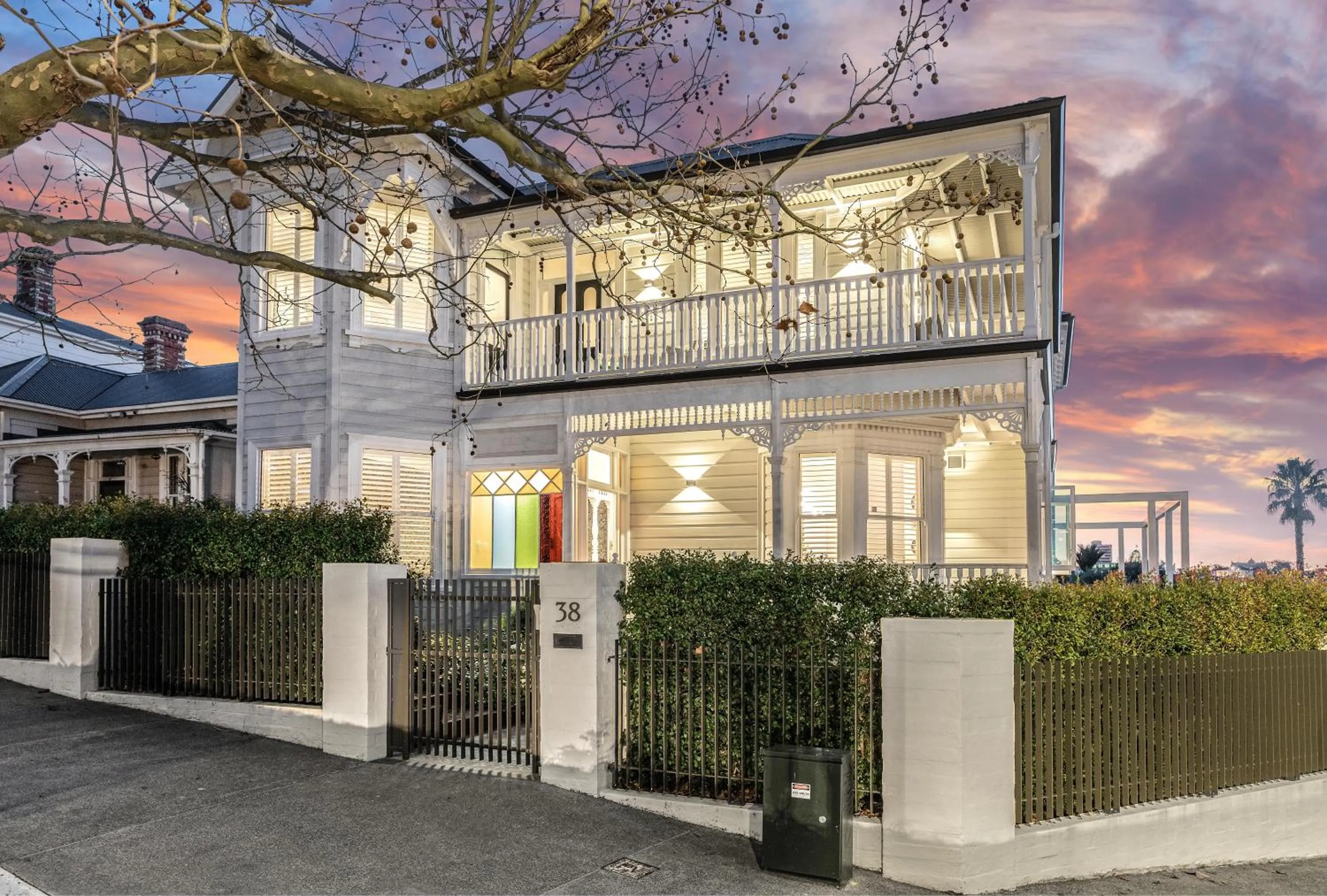 Facade/entrance in Franklin38