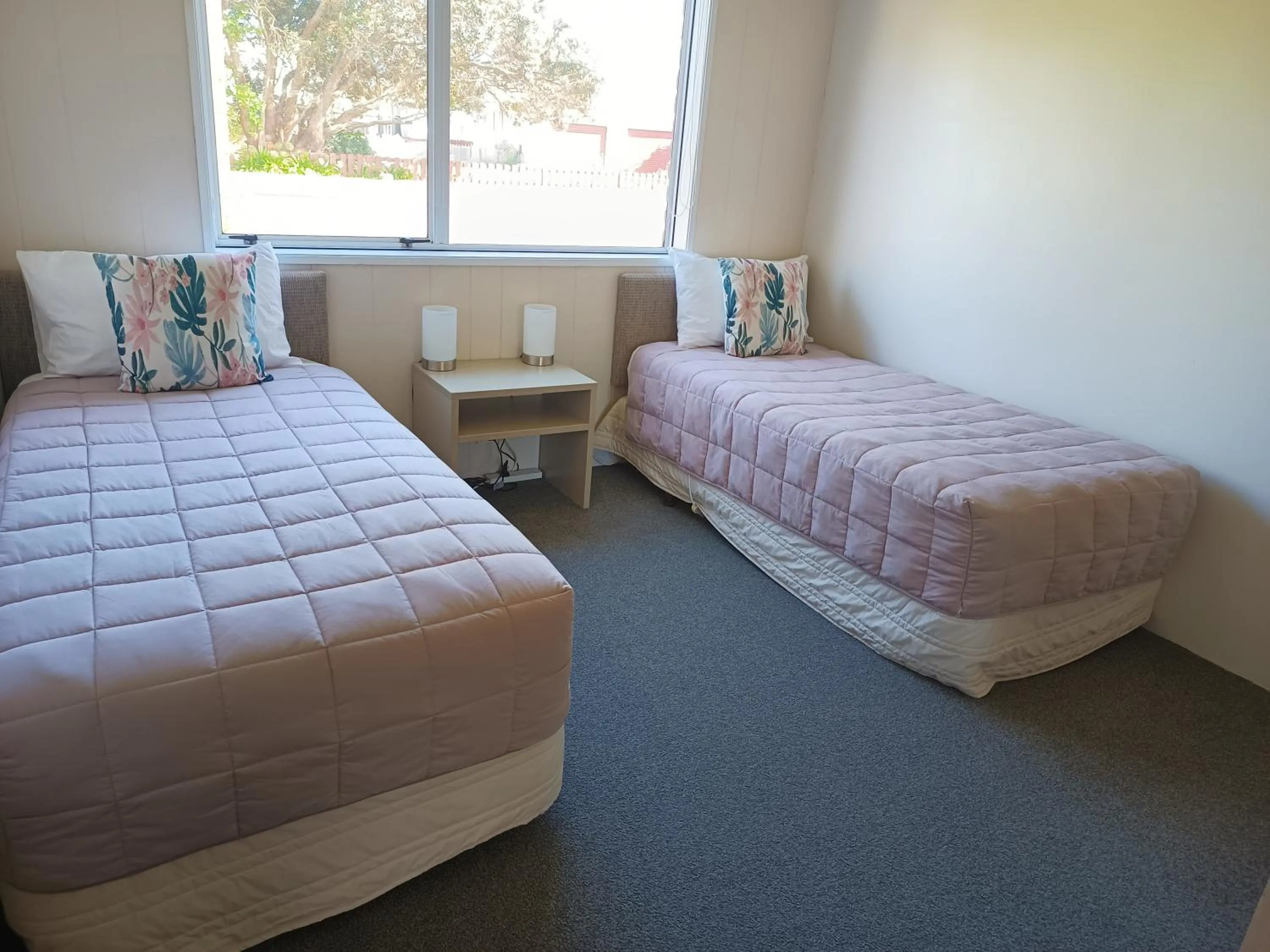Two-Bedroom Apartment in Beaches Motel