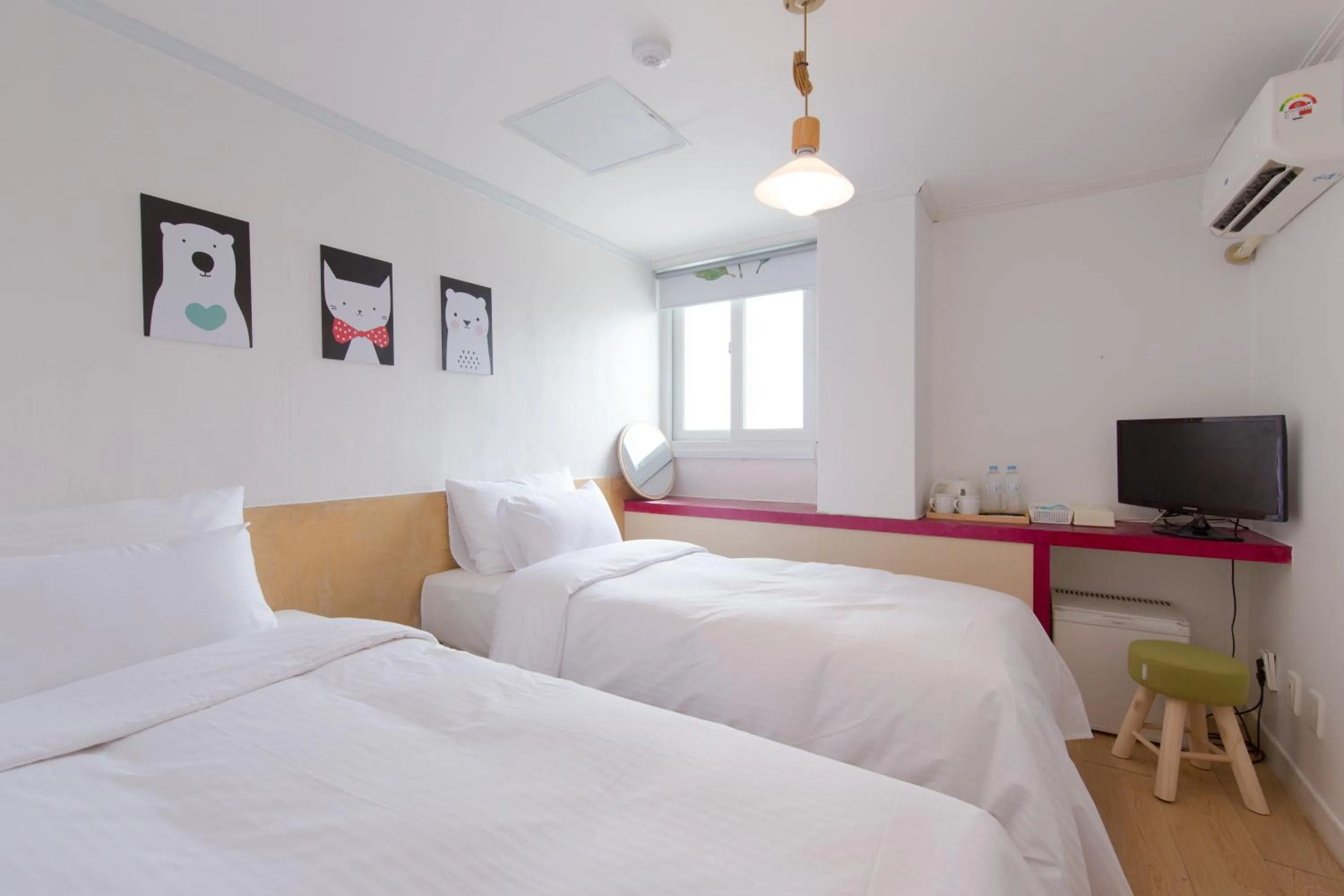 Bed in Travel Monster