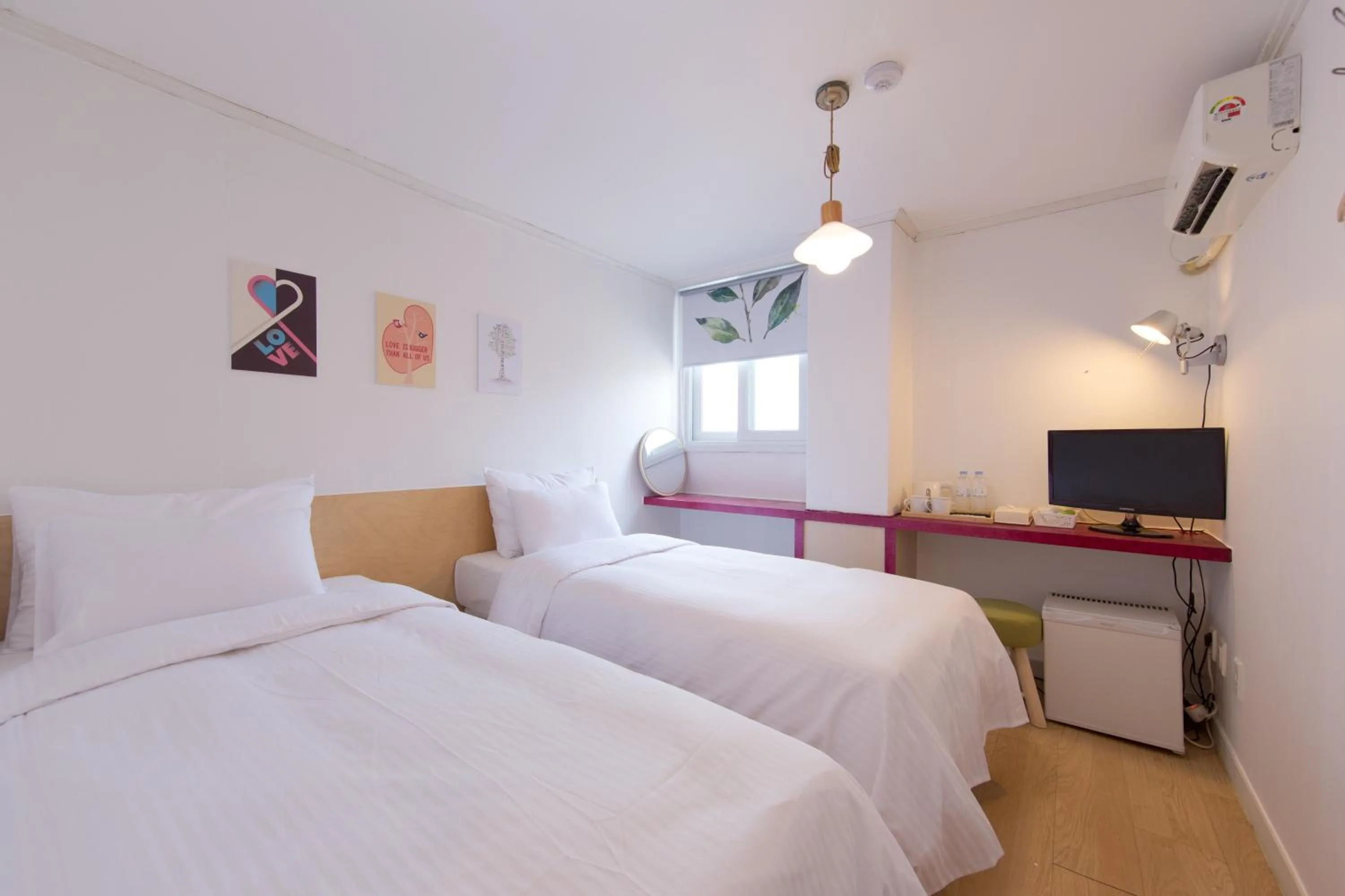 Bed in Travel Monster