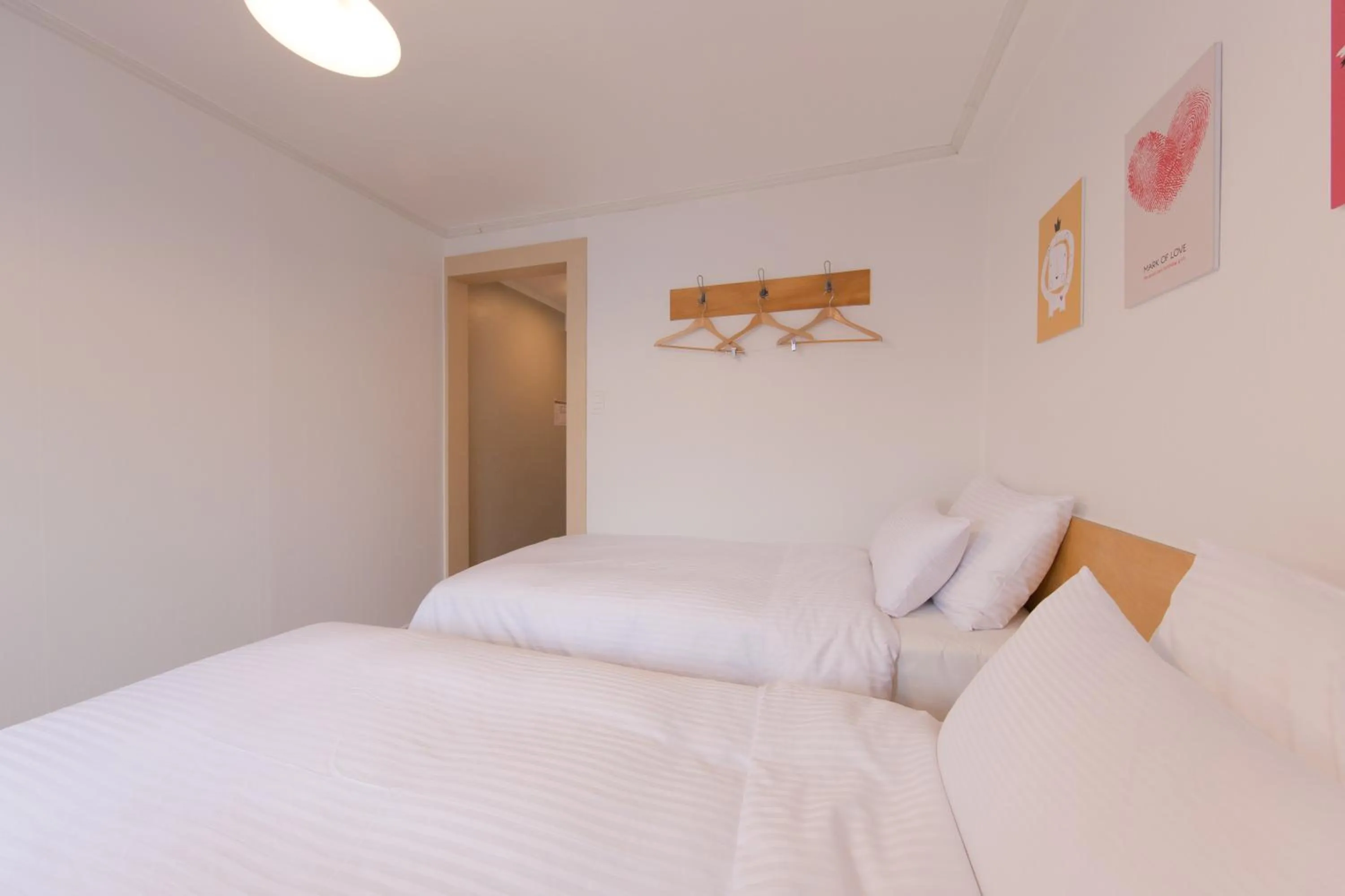 Bed in Travel Monster