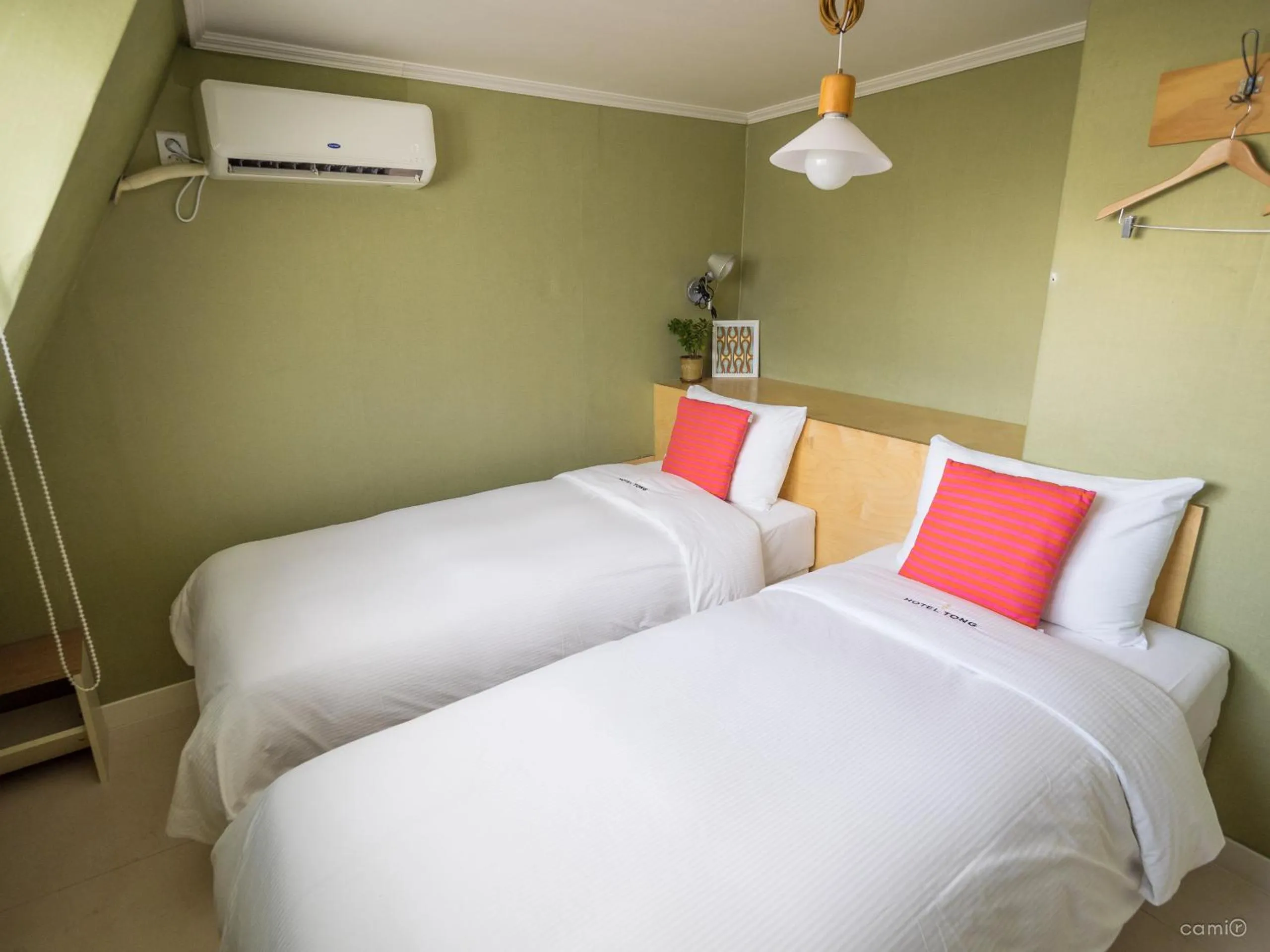 Bed in Travel Monster