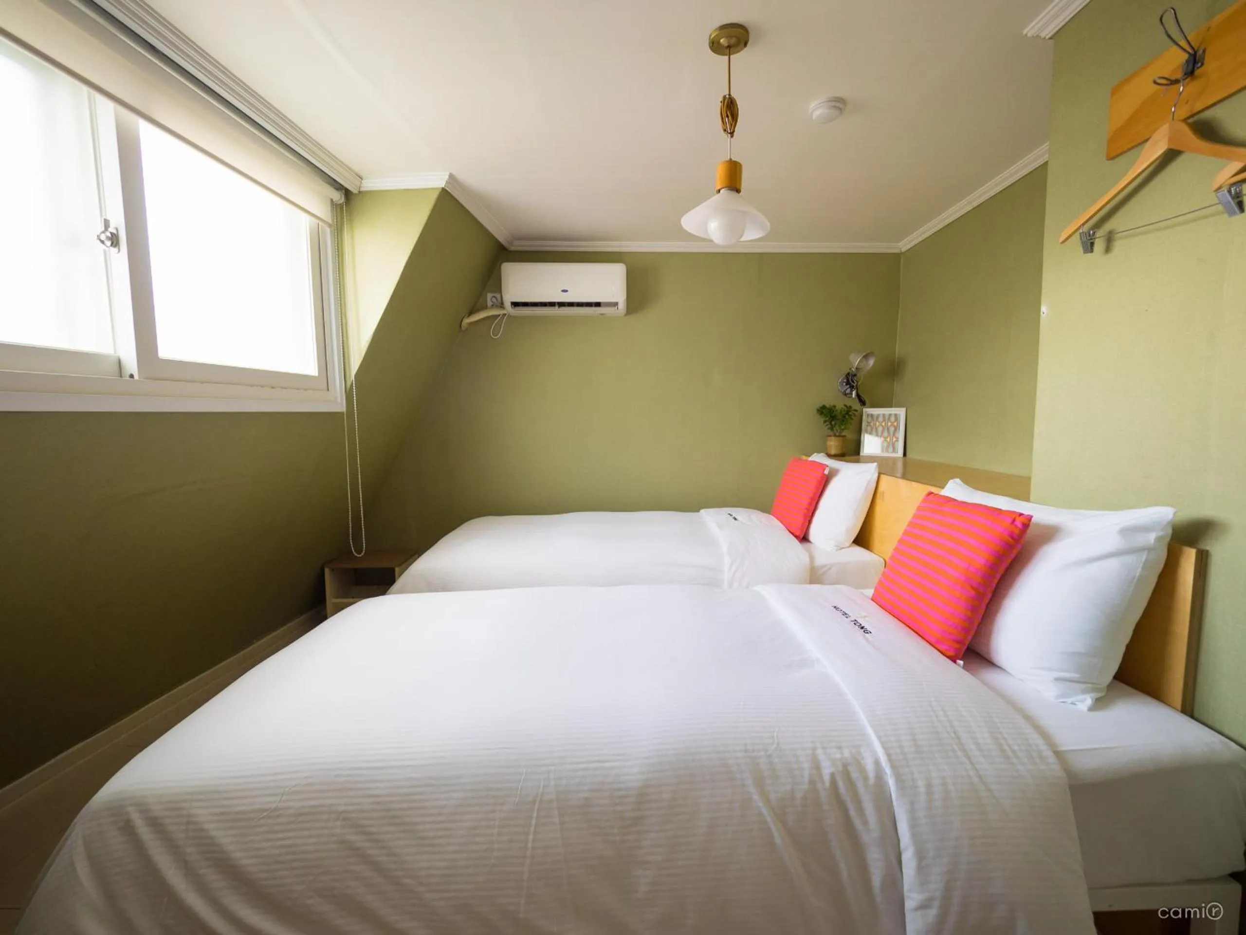 Bed in Travel Monster