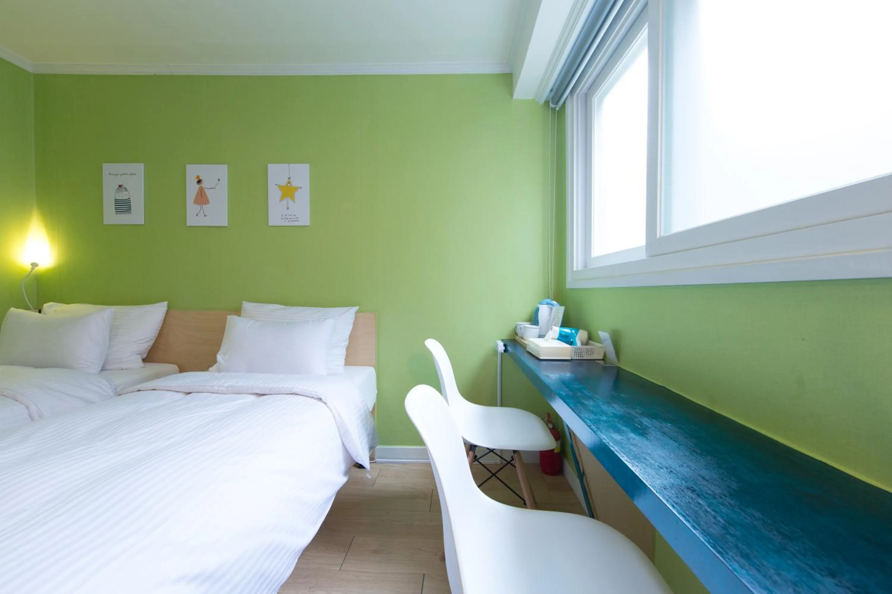 Bed in Travel Monster