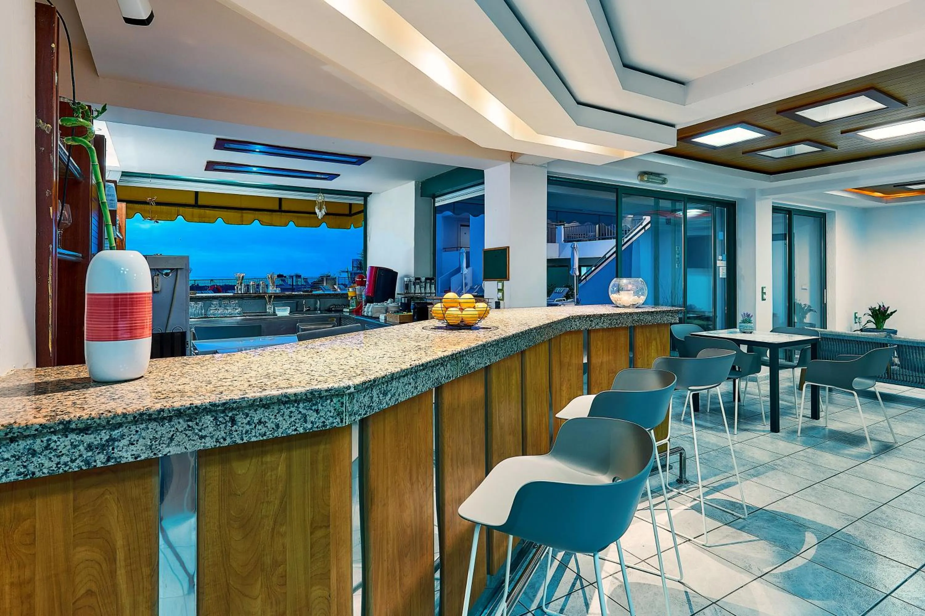 Food and drinks in Bella Vista Hotel "by Checkin"