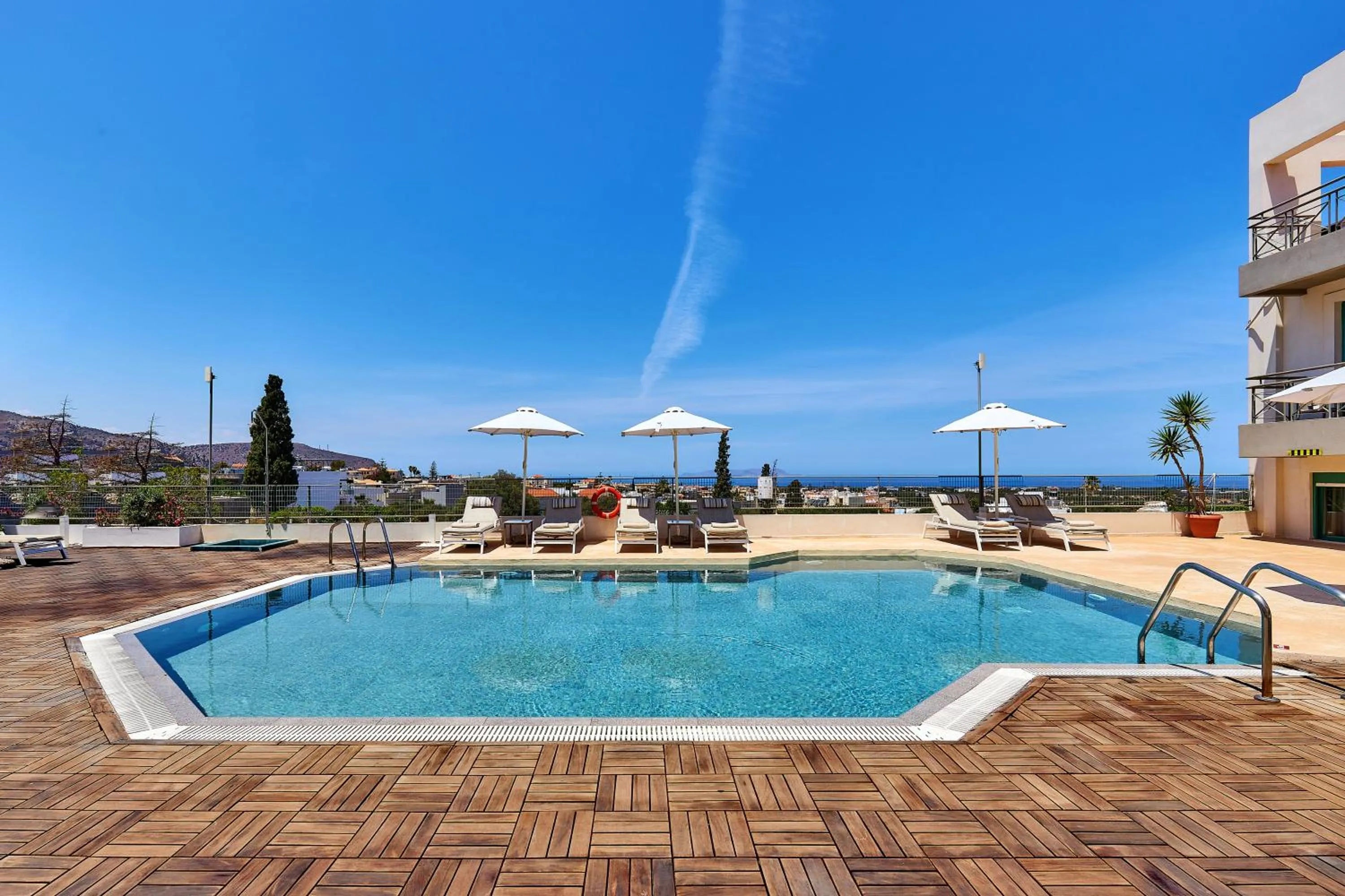 Swimming pool in Bella Vista Hotel "by Checkin"