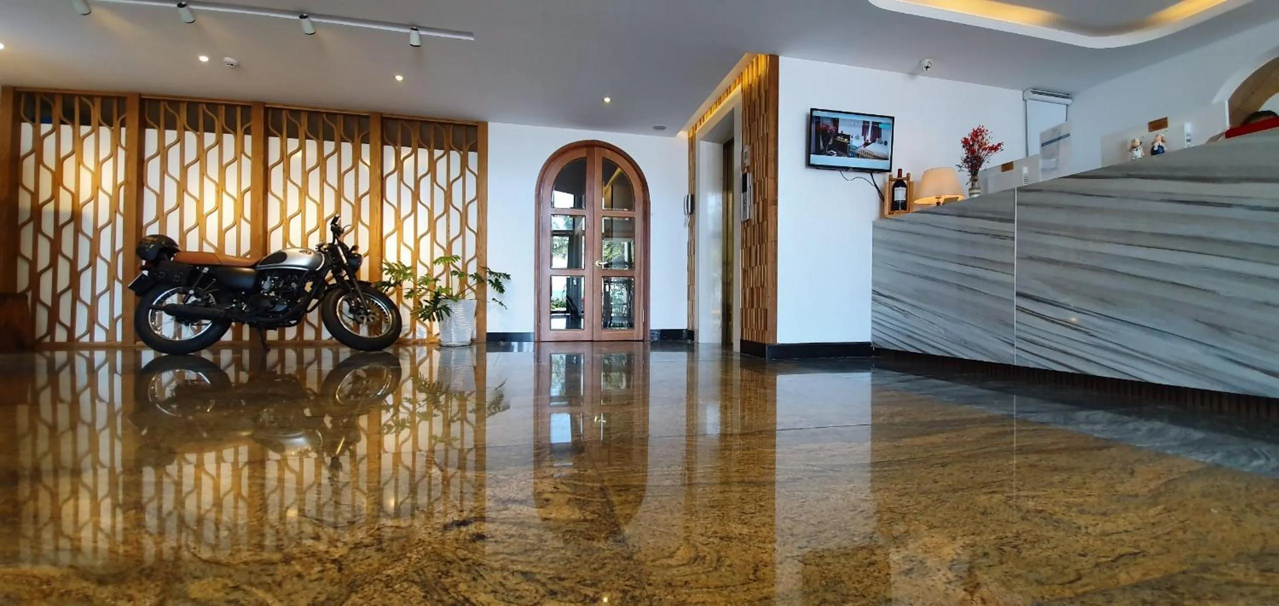 Lobby or reception in Santori Hotel Da Nang Bay