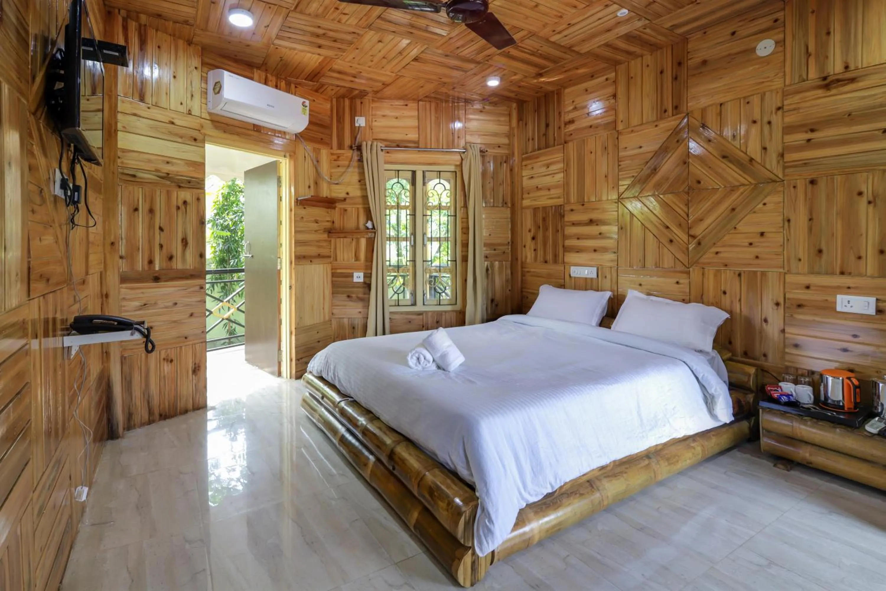 Bed in Resort Trimurti