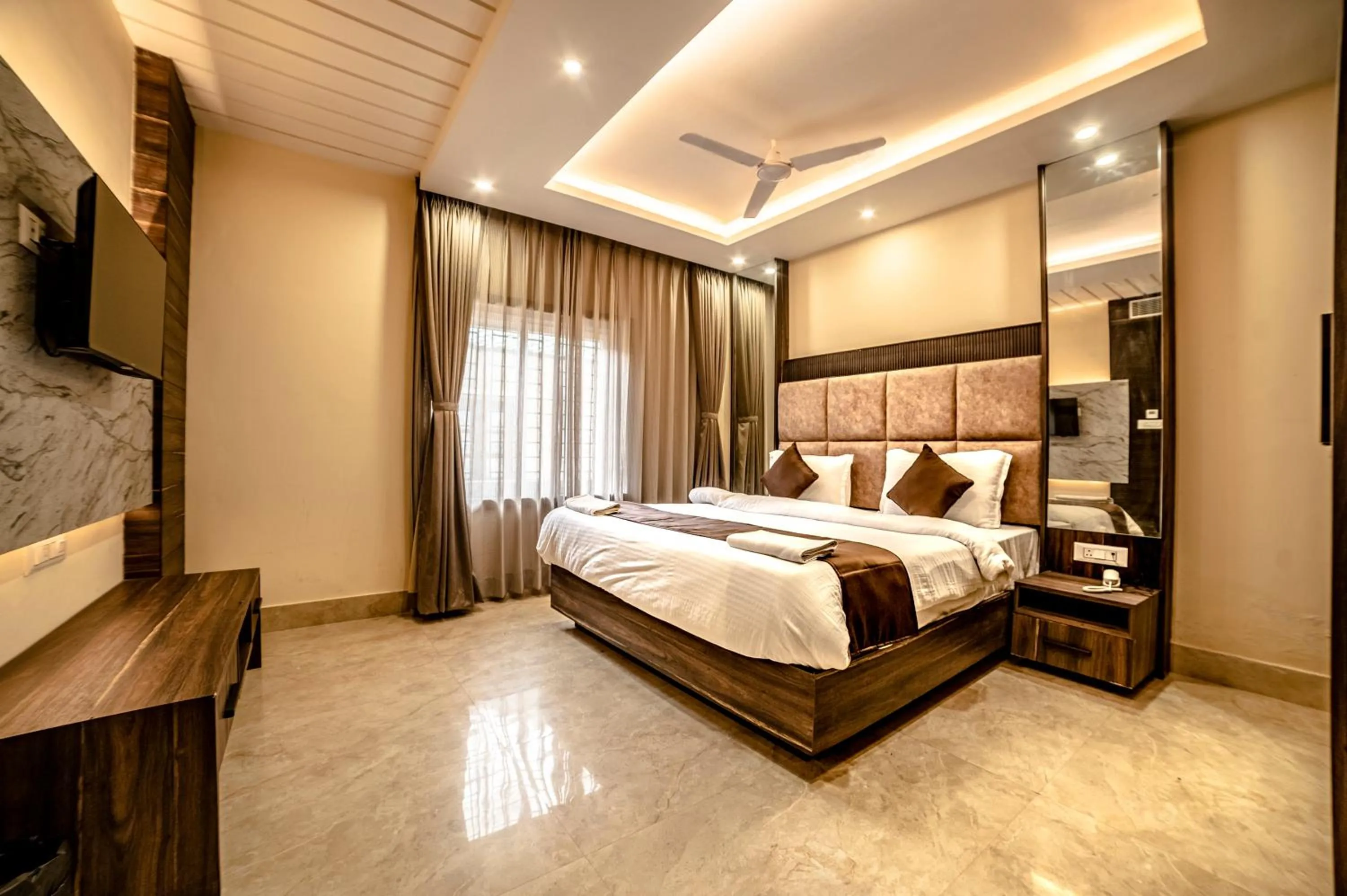 Bedroom, Bed in Resort Trimurti