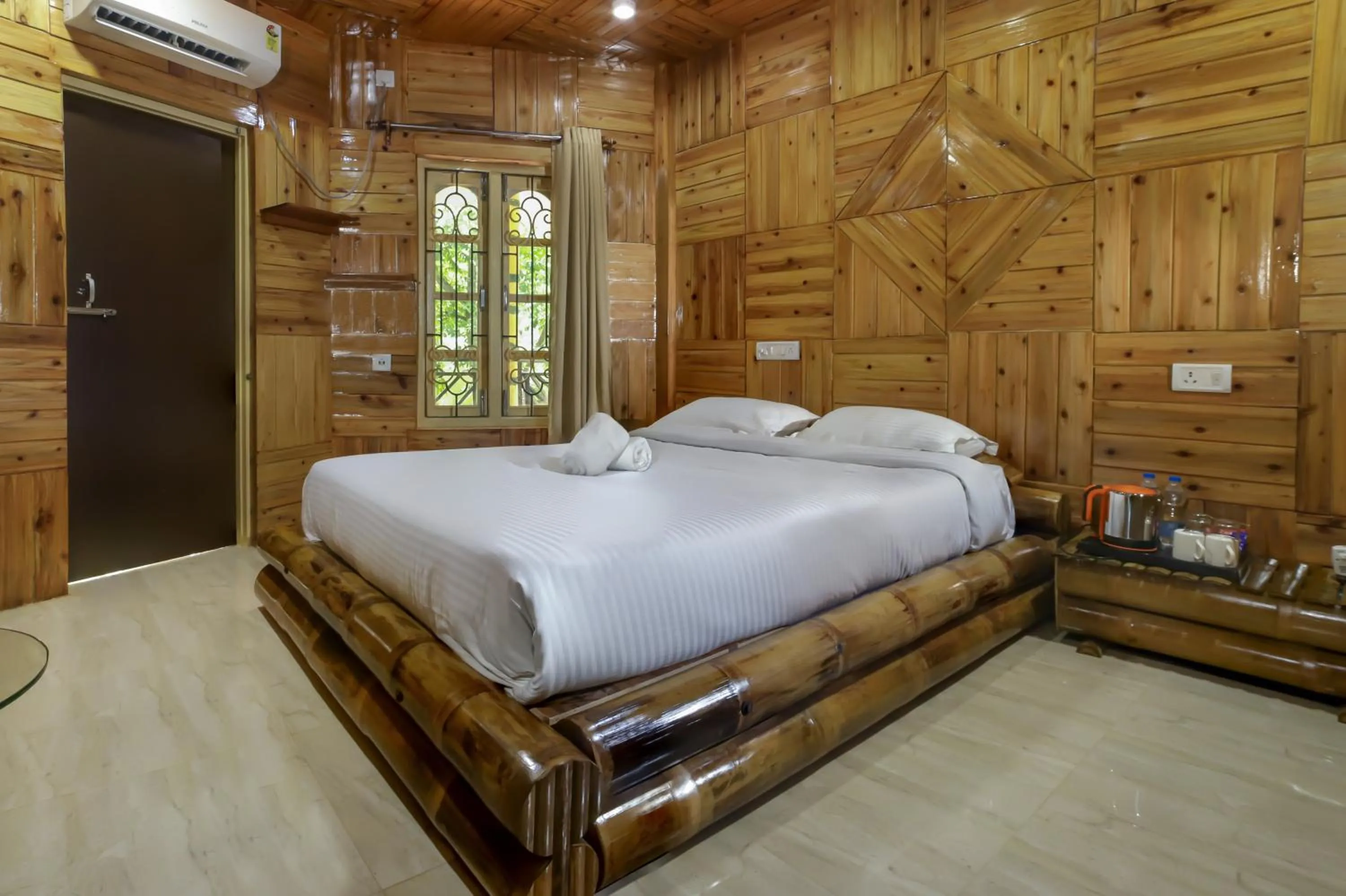 Bed in Resort Trimurti