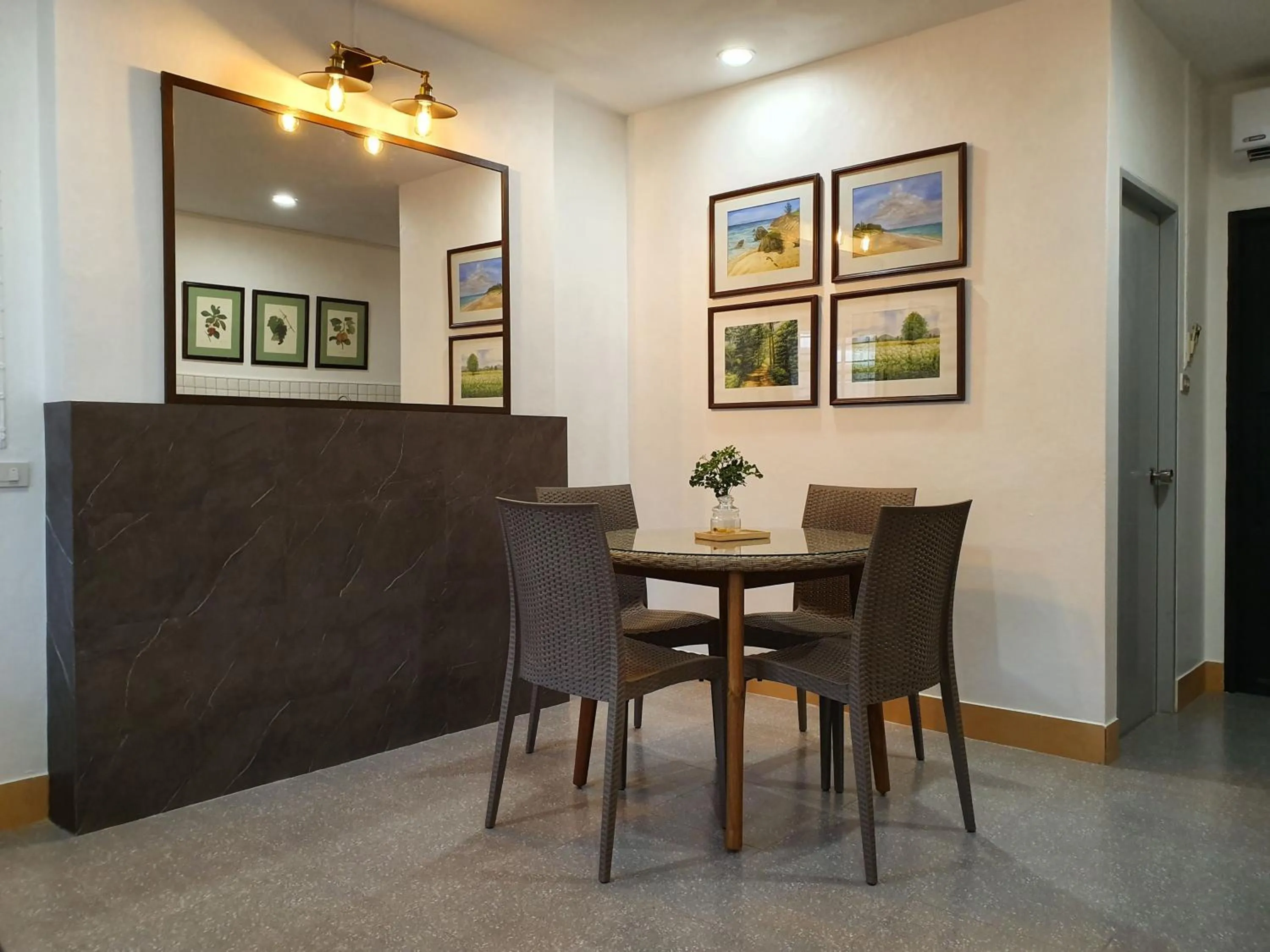 Dining area in Holiday Village And Natural Garden Resort