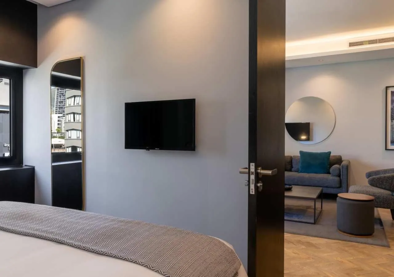 TV and multimedia, Bed in The Onyx Apartment Hotel by NEWMARK