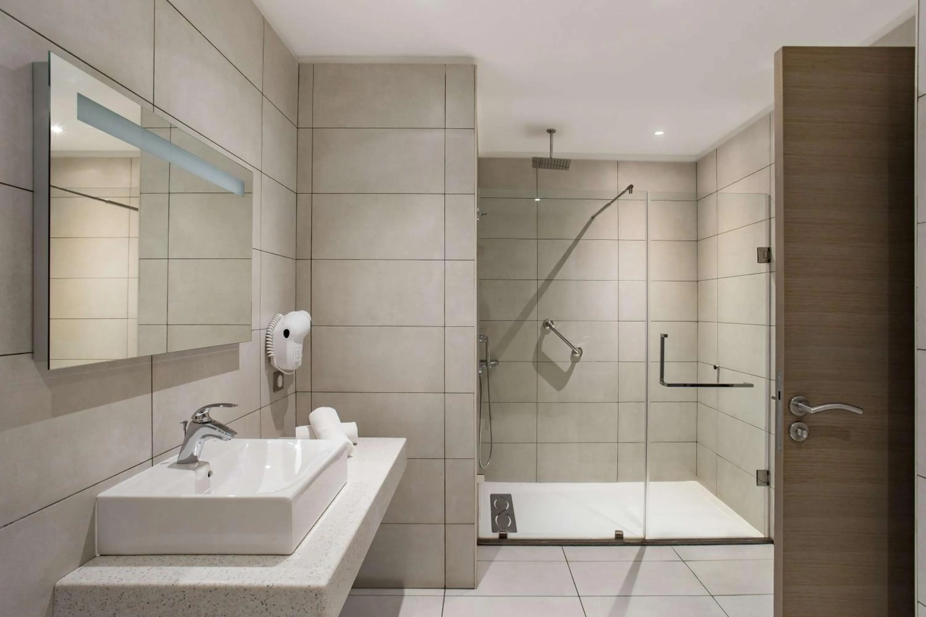 Bathroom in Radisson Serviced Apartments Antananarivo City Centre