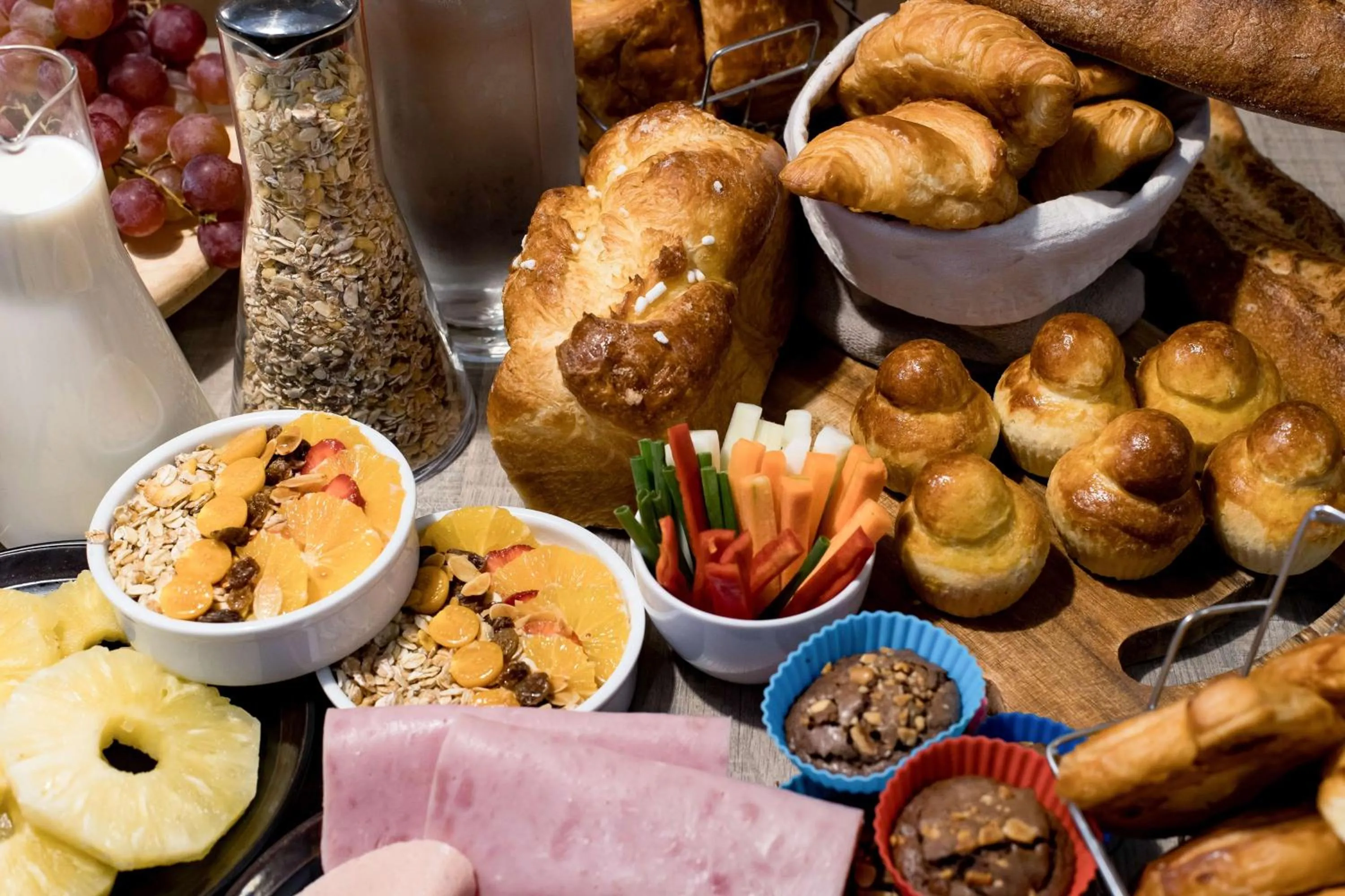 Restaurant/places to eat in Radisson Serviced Apartments Antananarivo City Centre