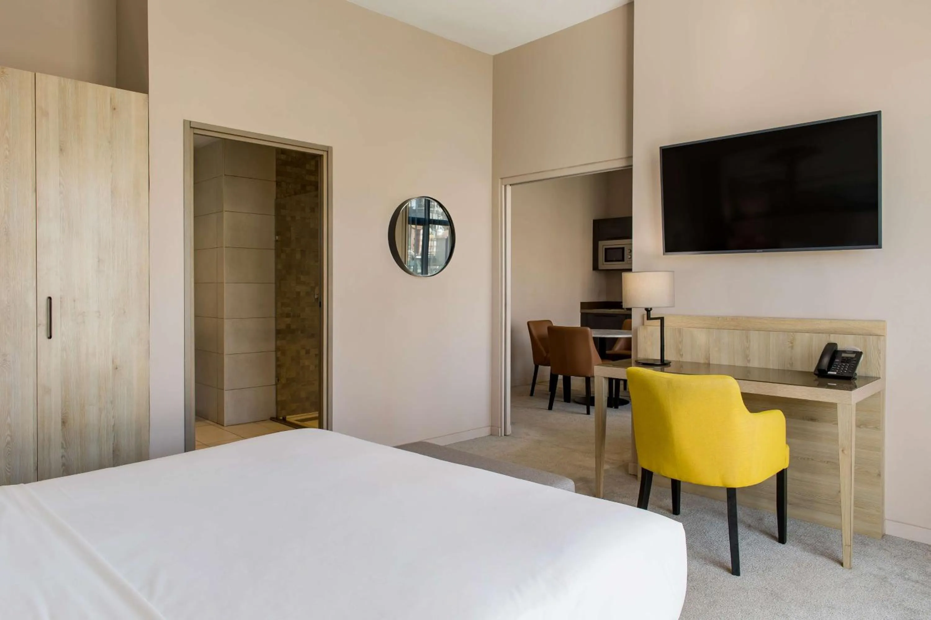 Photo of the whole room, Bed in Radisson Serviced Apartments Antananarivo City Centre