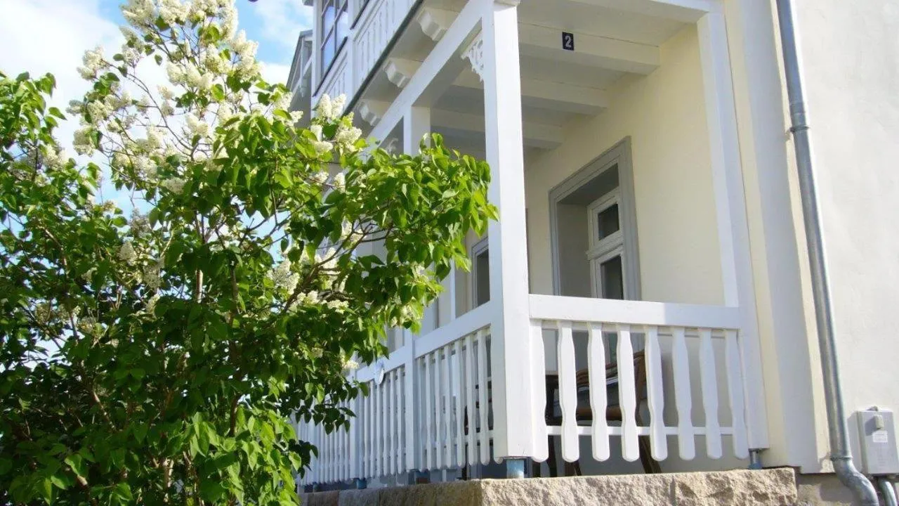 Villa-Rosengarten-Ferienwohnung-Terra