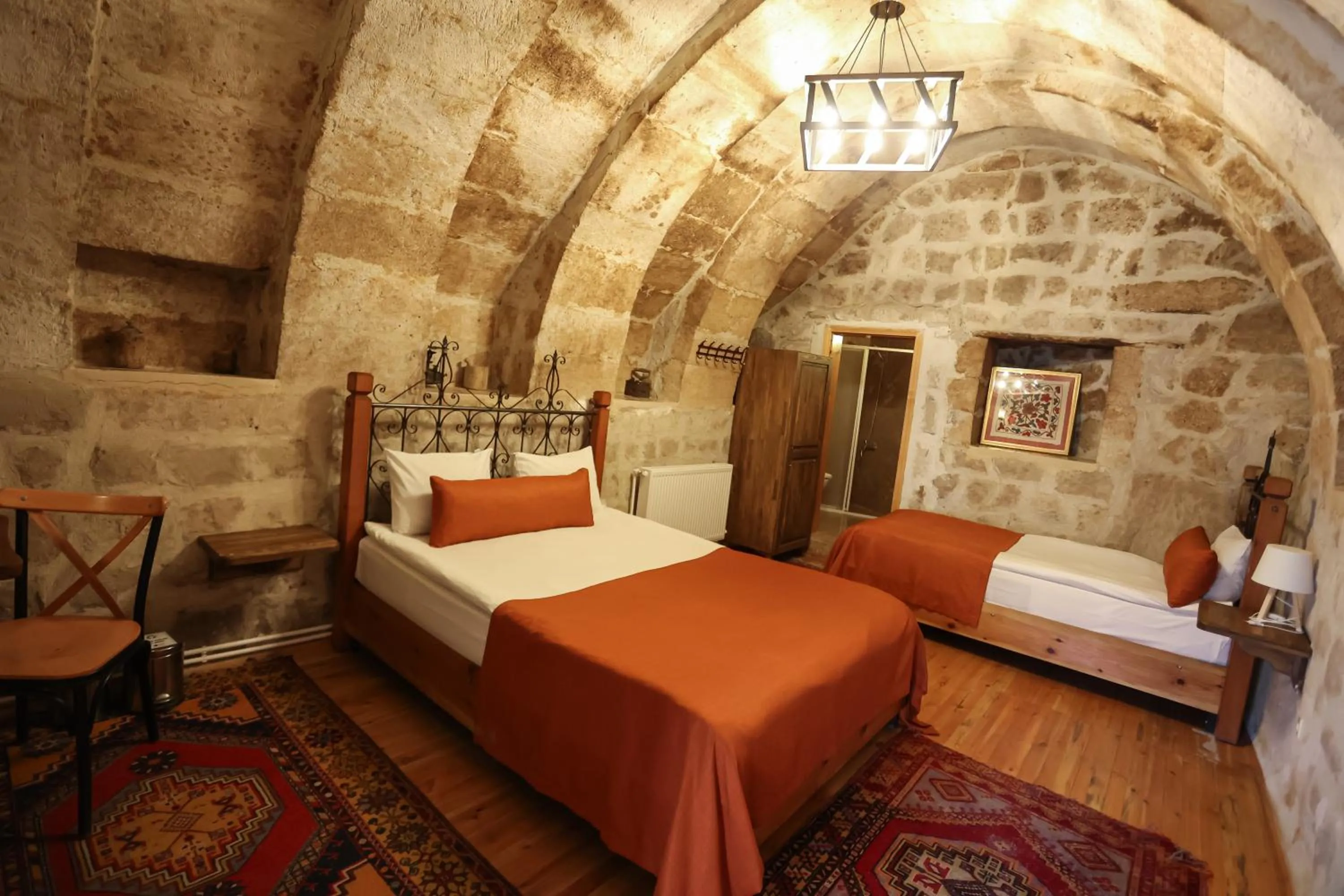 Photo of the whole room, Bed in Kookaburra Hotel