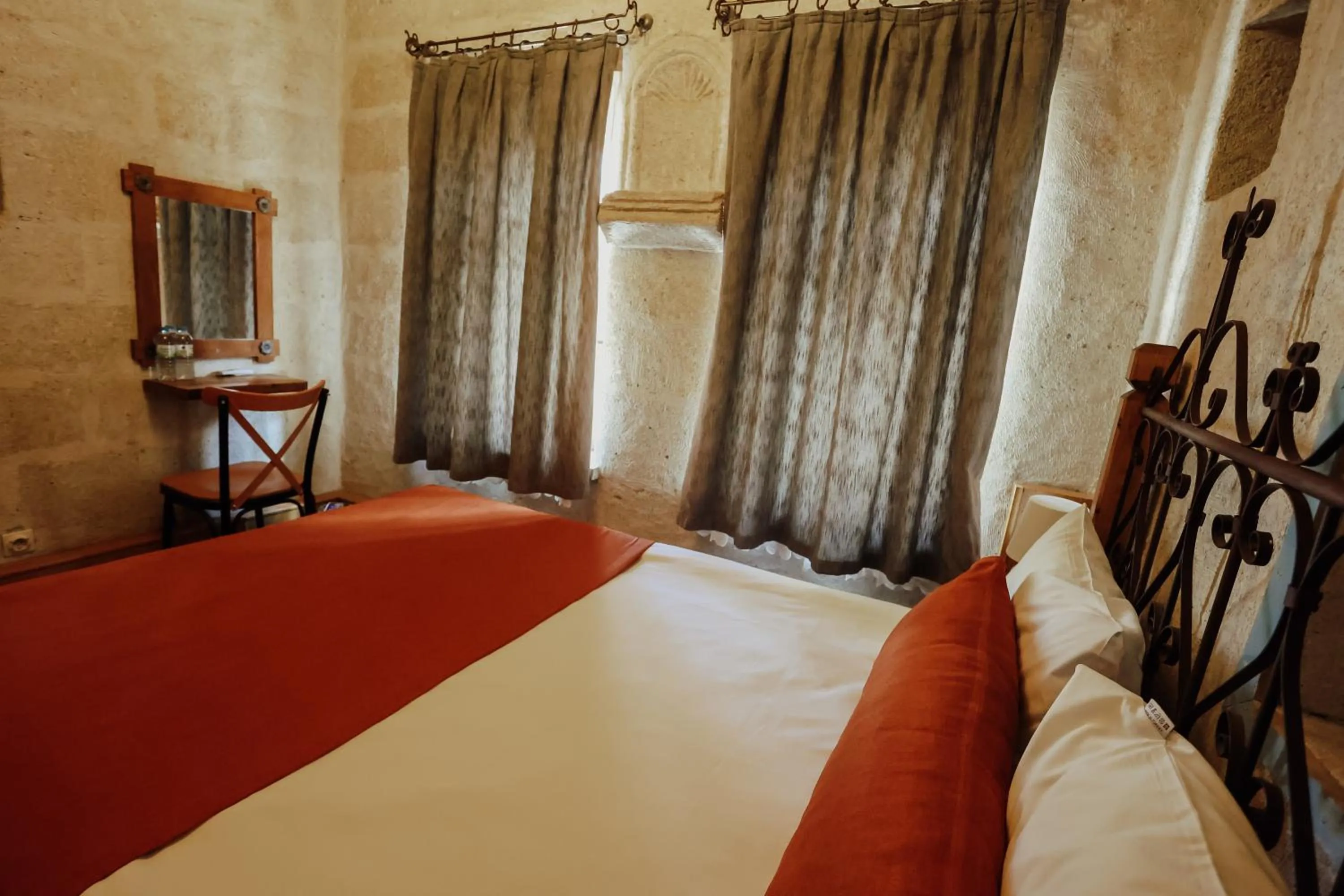 Bed in Kookaburra Hotel