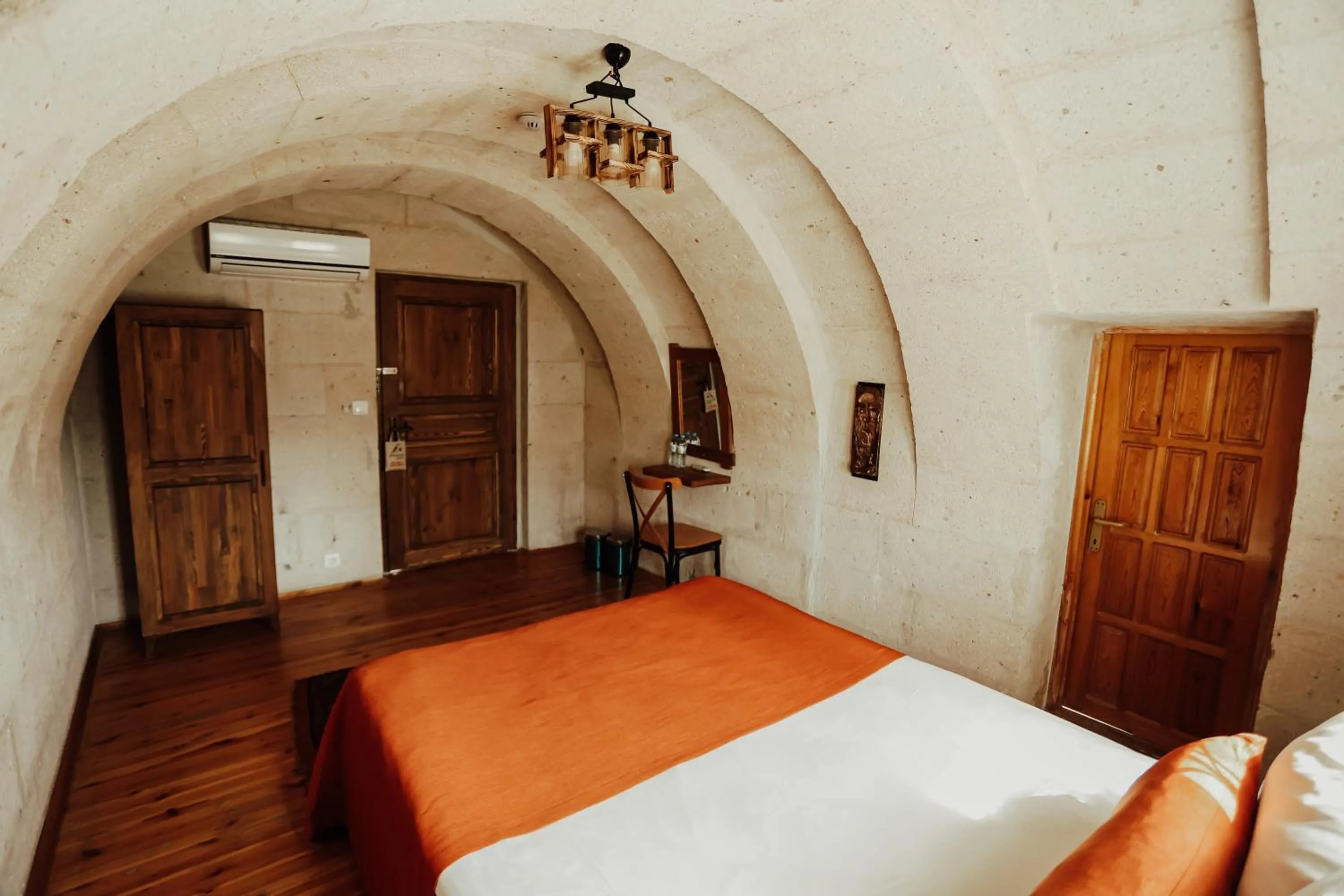 Bed in Kookaburra Hotel