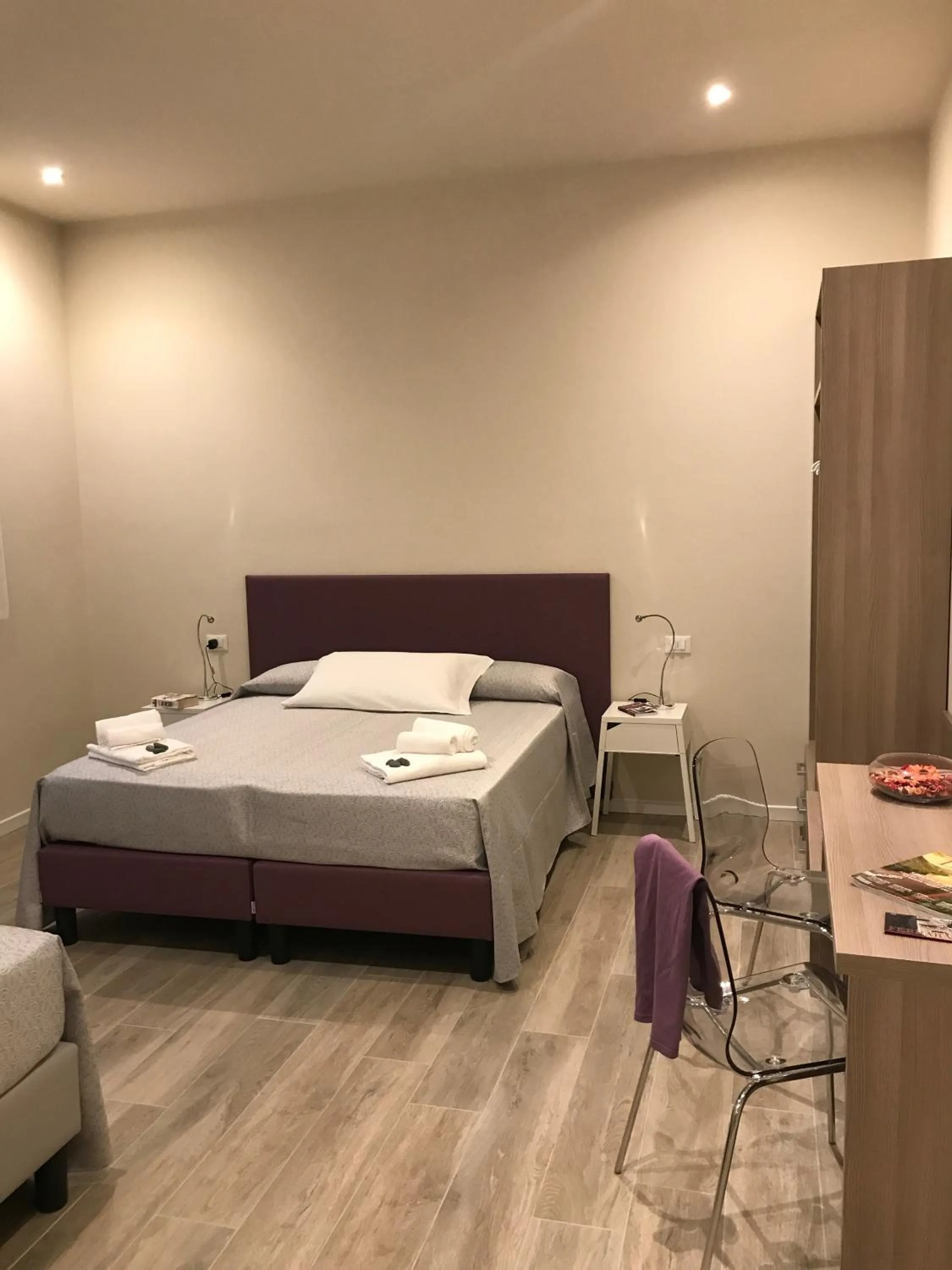 Bed in Honey Rooms Ferrara