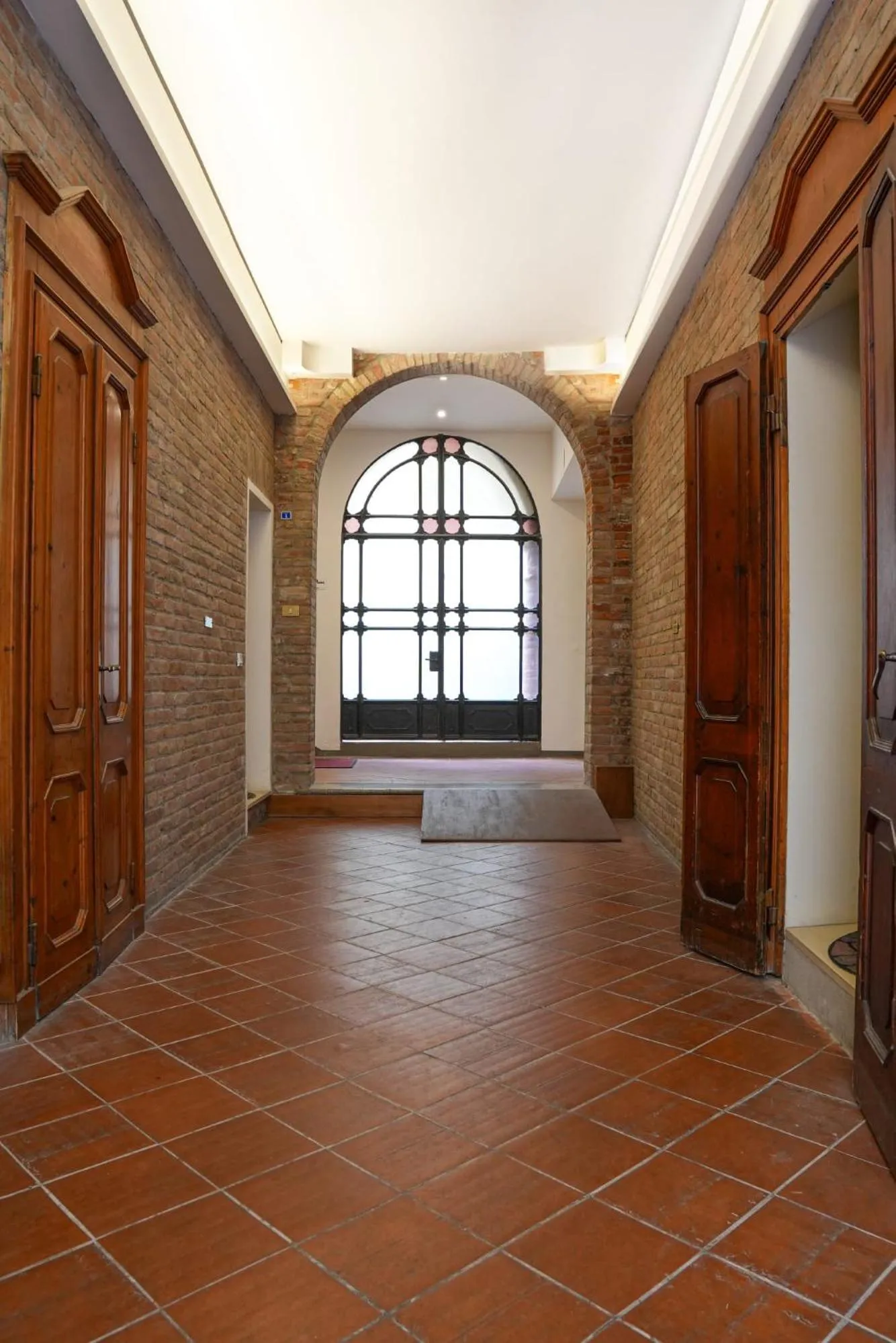 Bed in Honey Rooms Ferrara