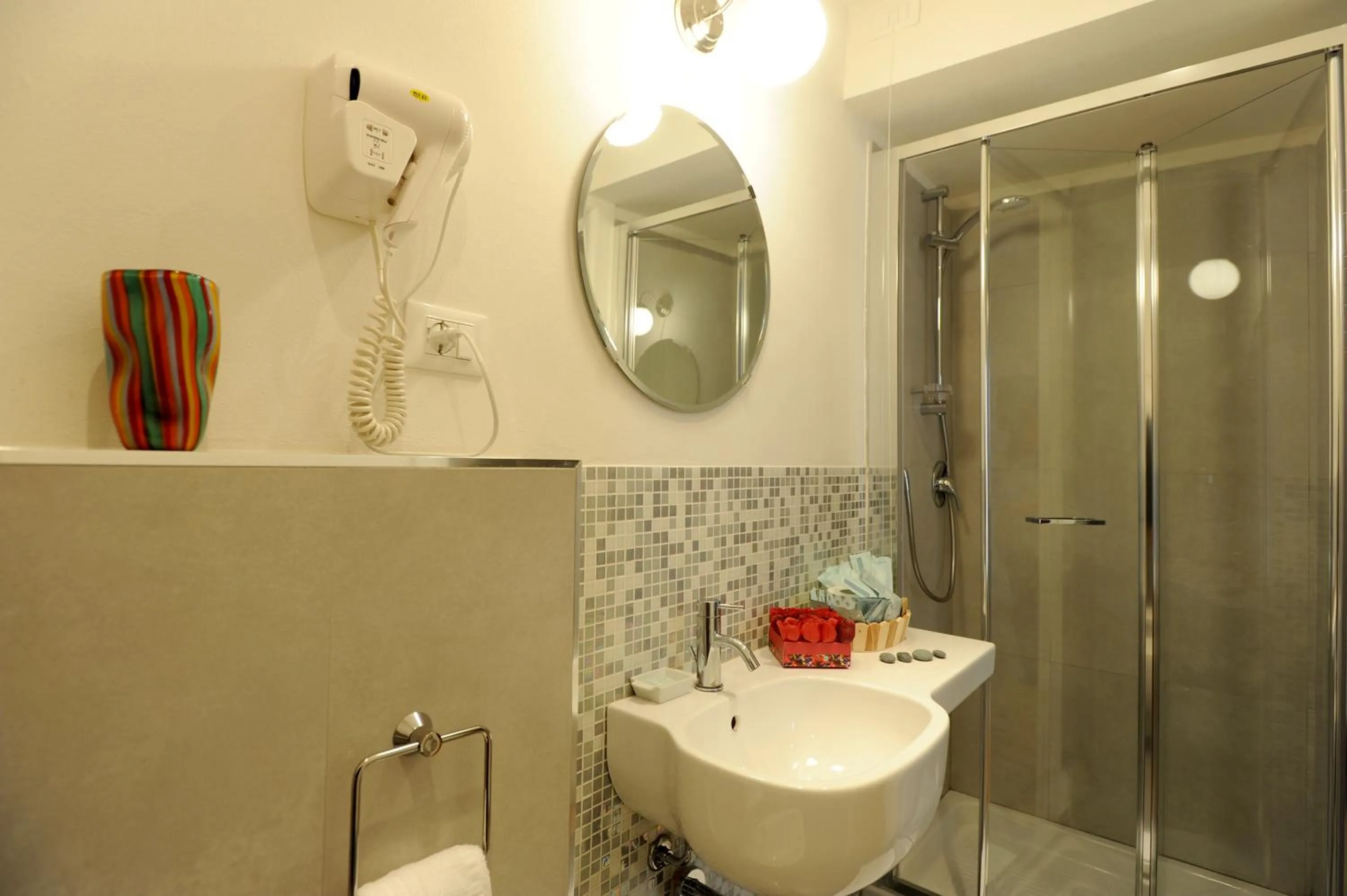 Bathroom in Honey Rooms Ferrara