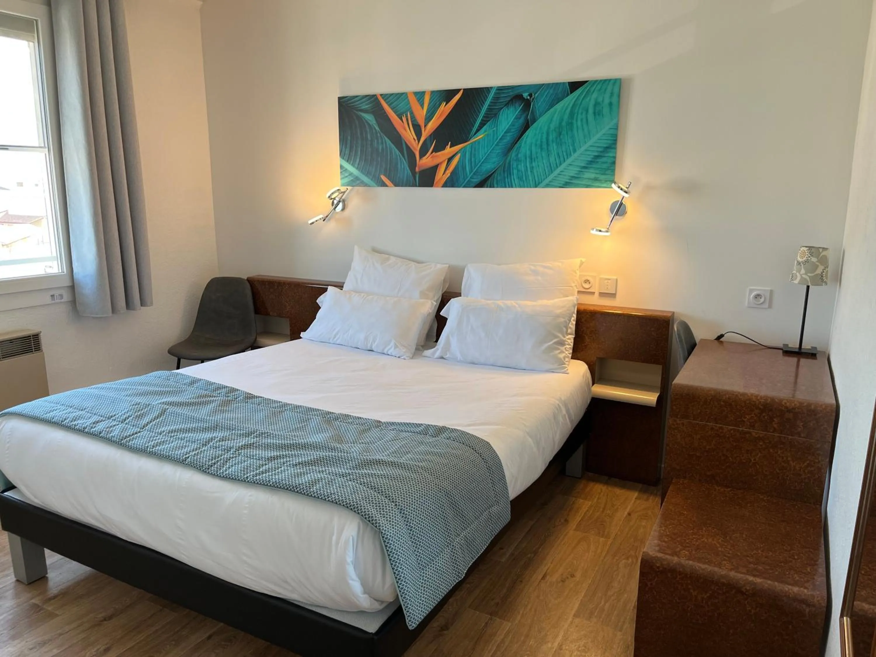 Bedroom, Bed in Hôtel Le Mirage