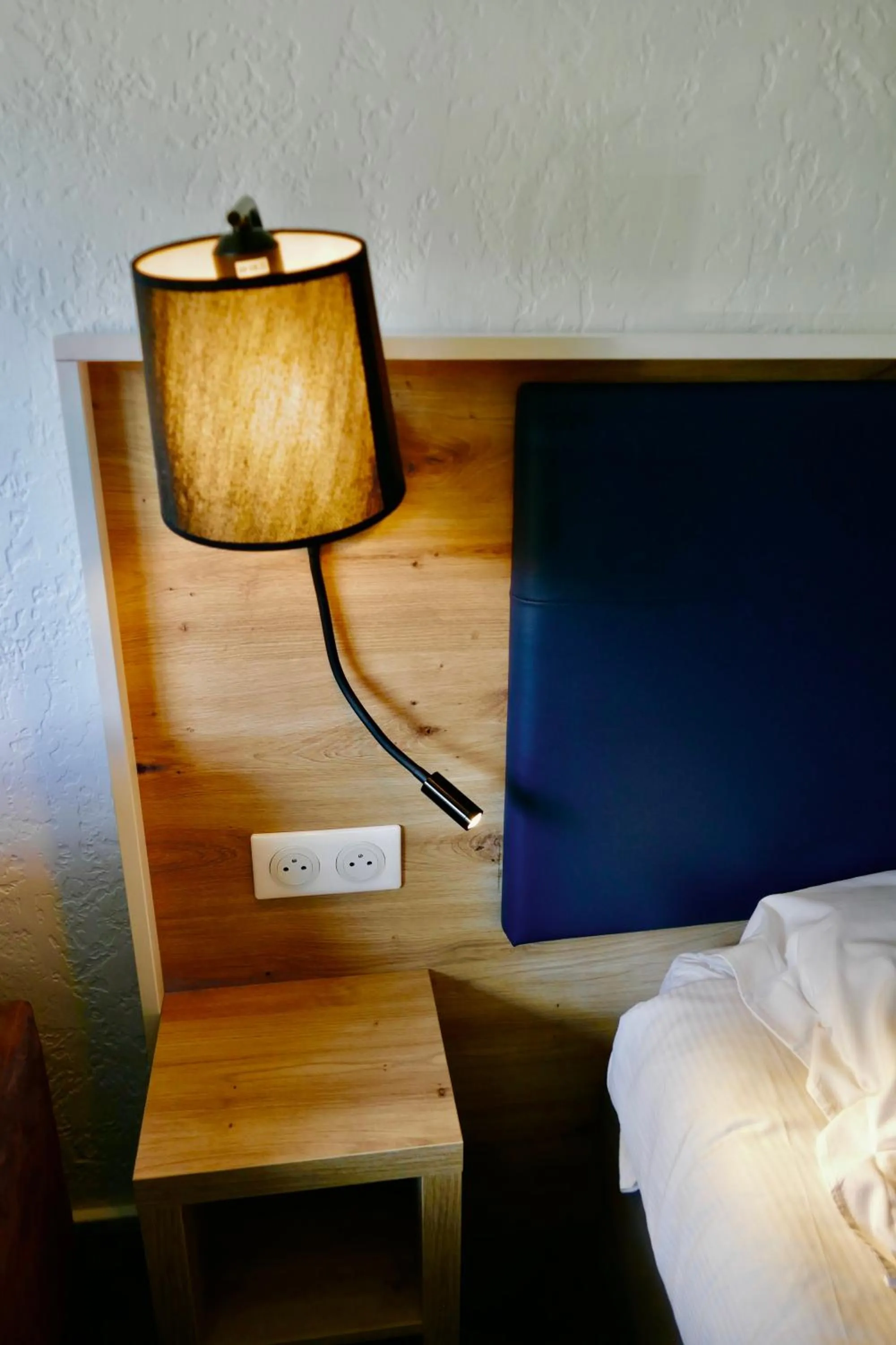 Bed in Hôtel Le Blainon