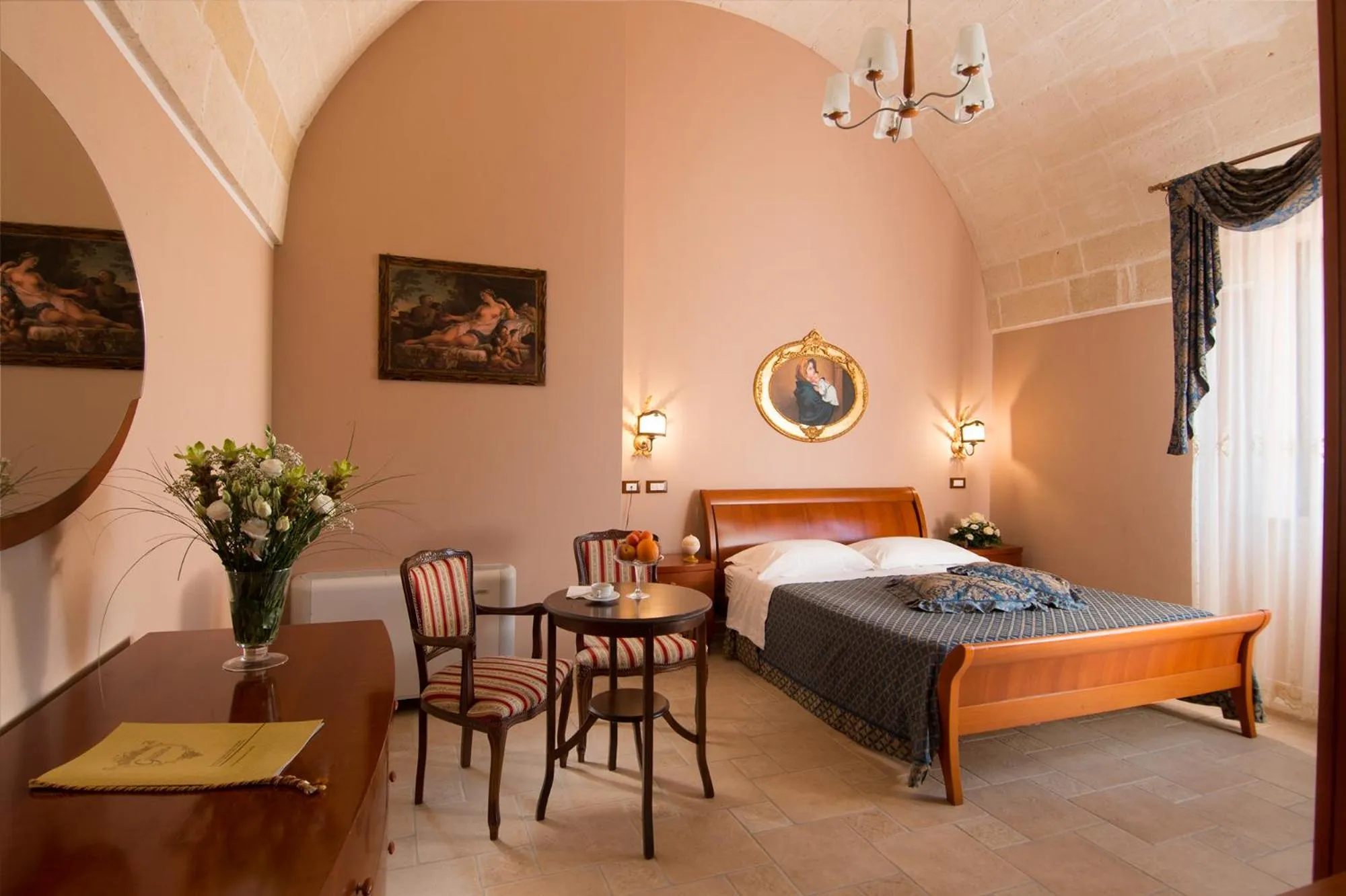 Photo of the whole room, Bed in Masseria Grottella