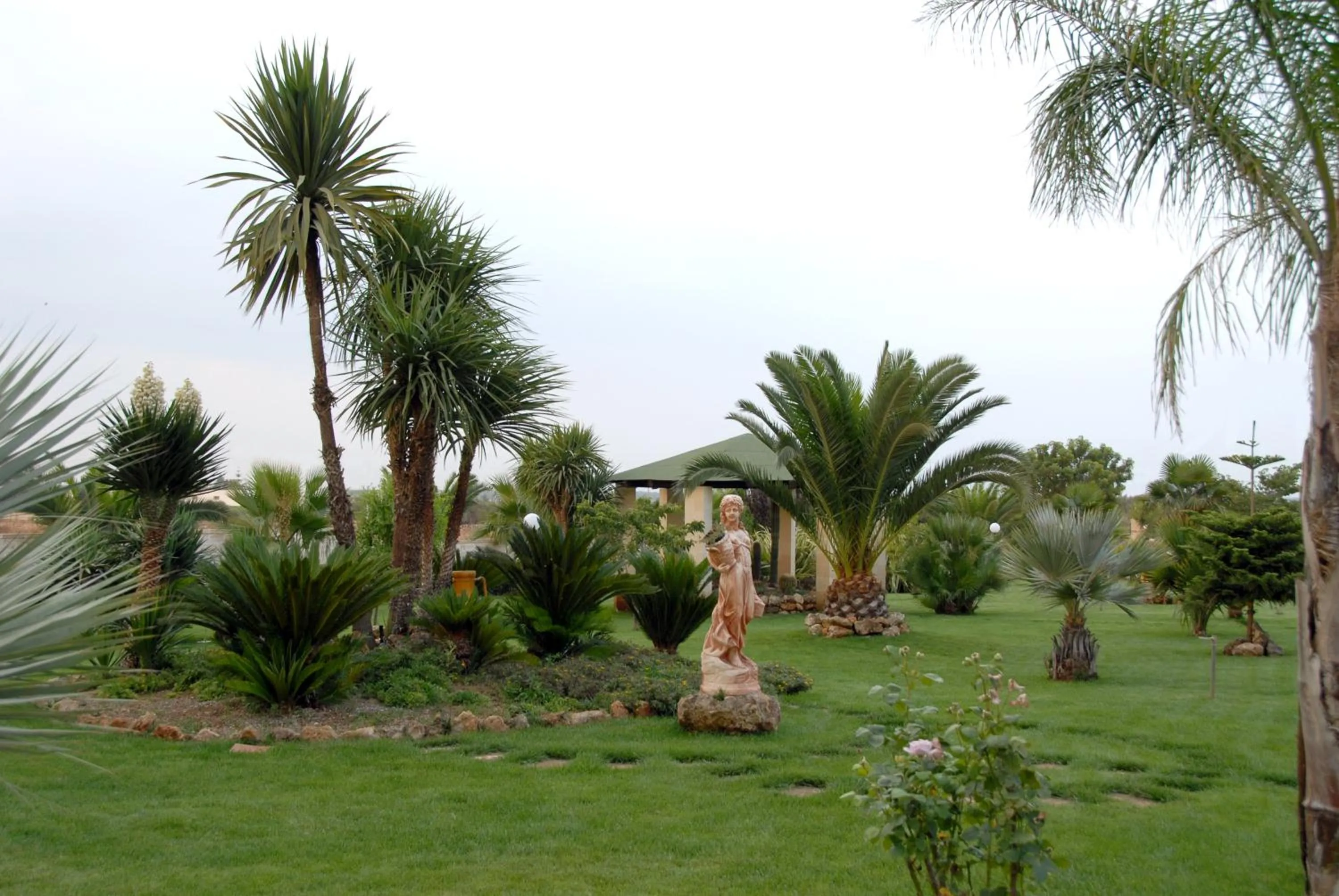 Garden in Masseria Grottella