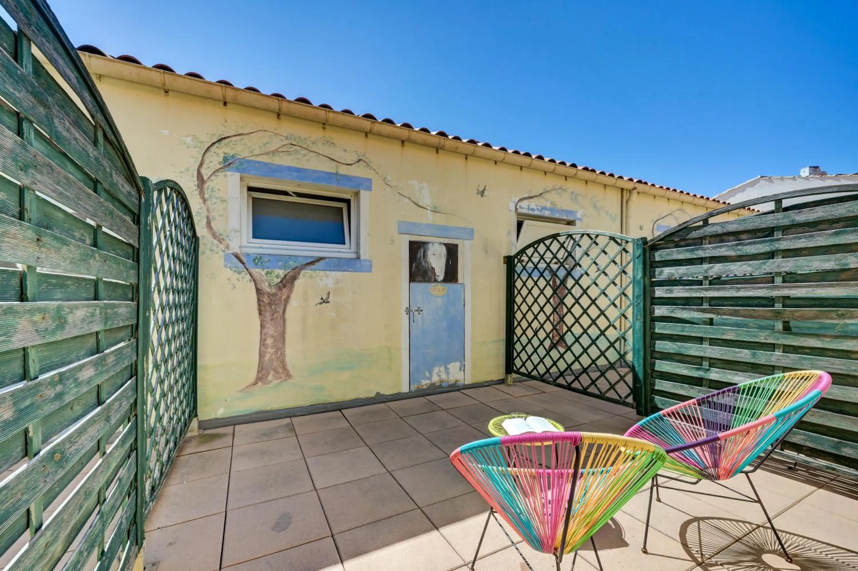 Patio in Hotel Camille