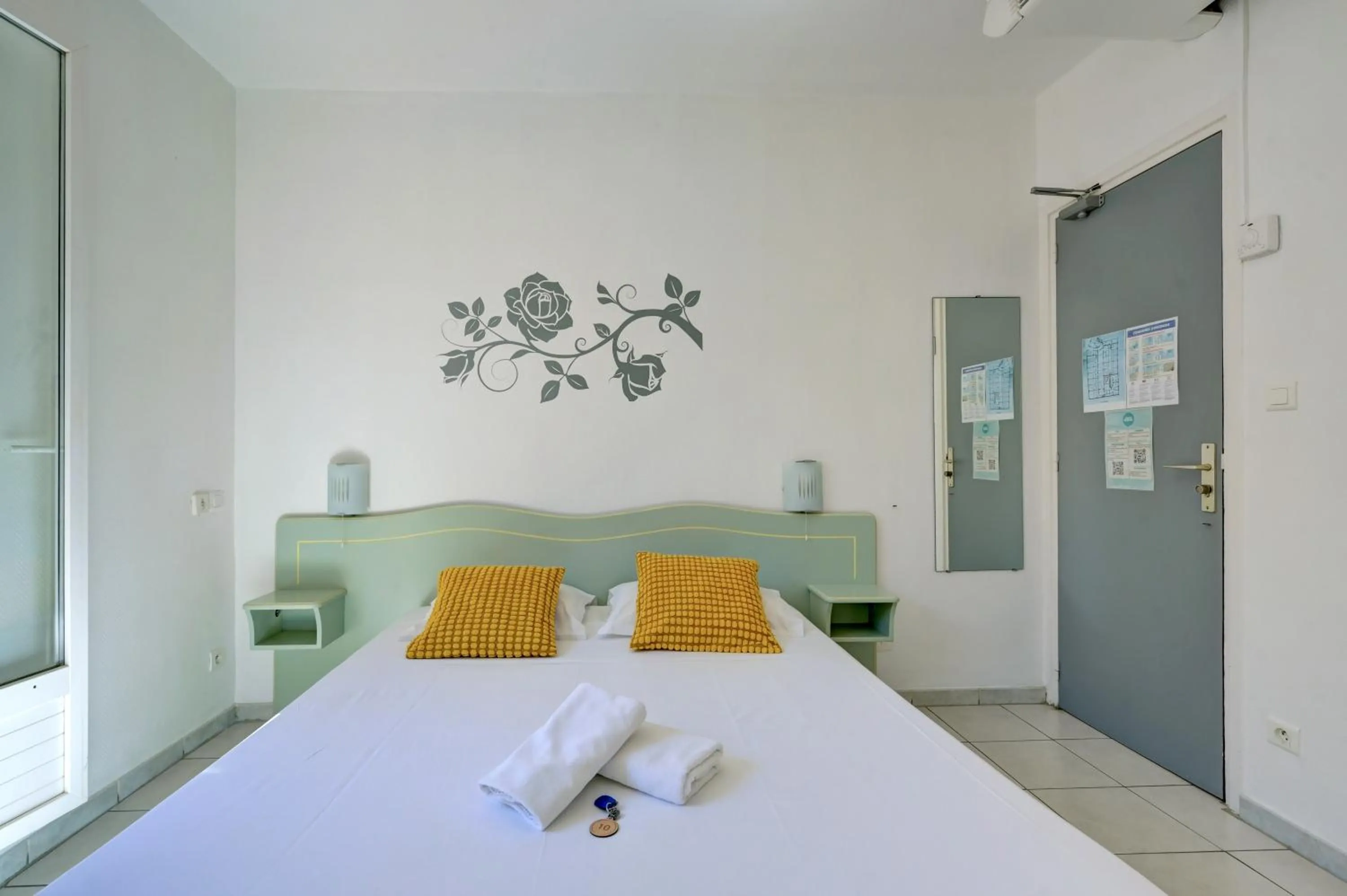 Bedroom, Bed in Hotel Camille