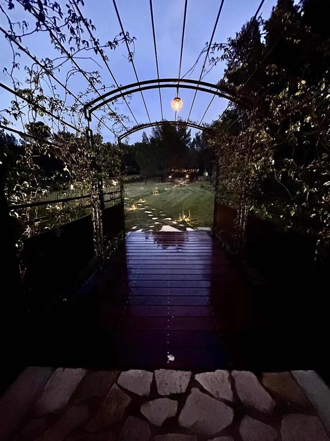 Natural landscape in Le Jardin des Amandiers