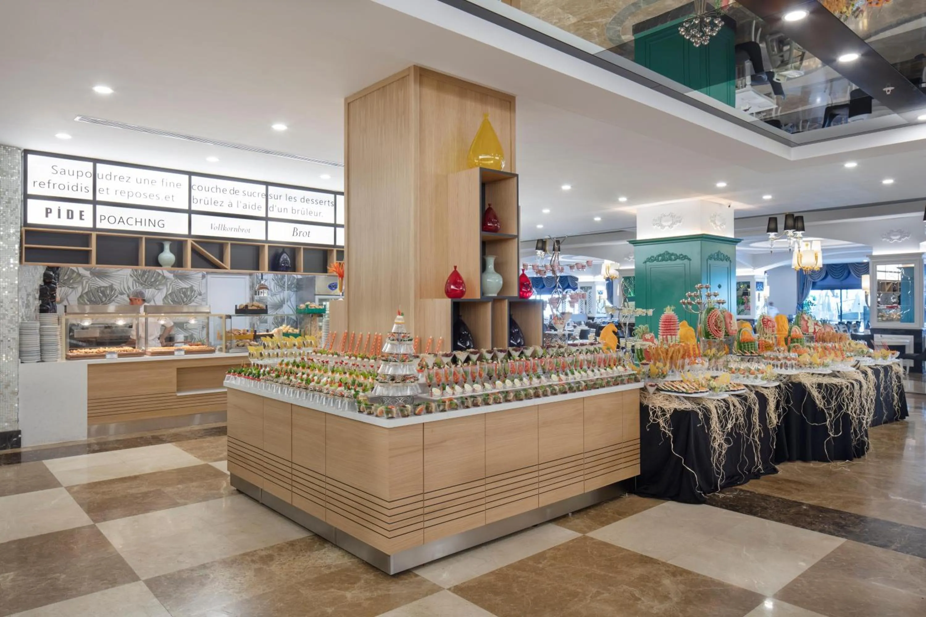 Restaurant/places to eat in Granada Luxury Okurcalar