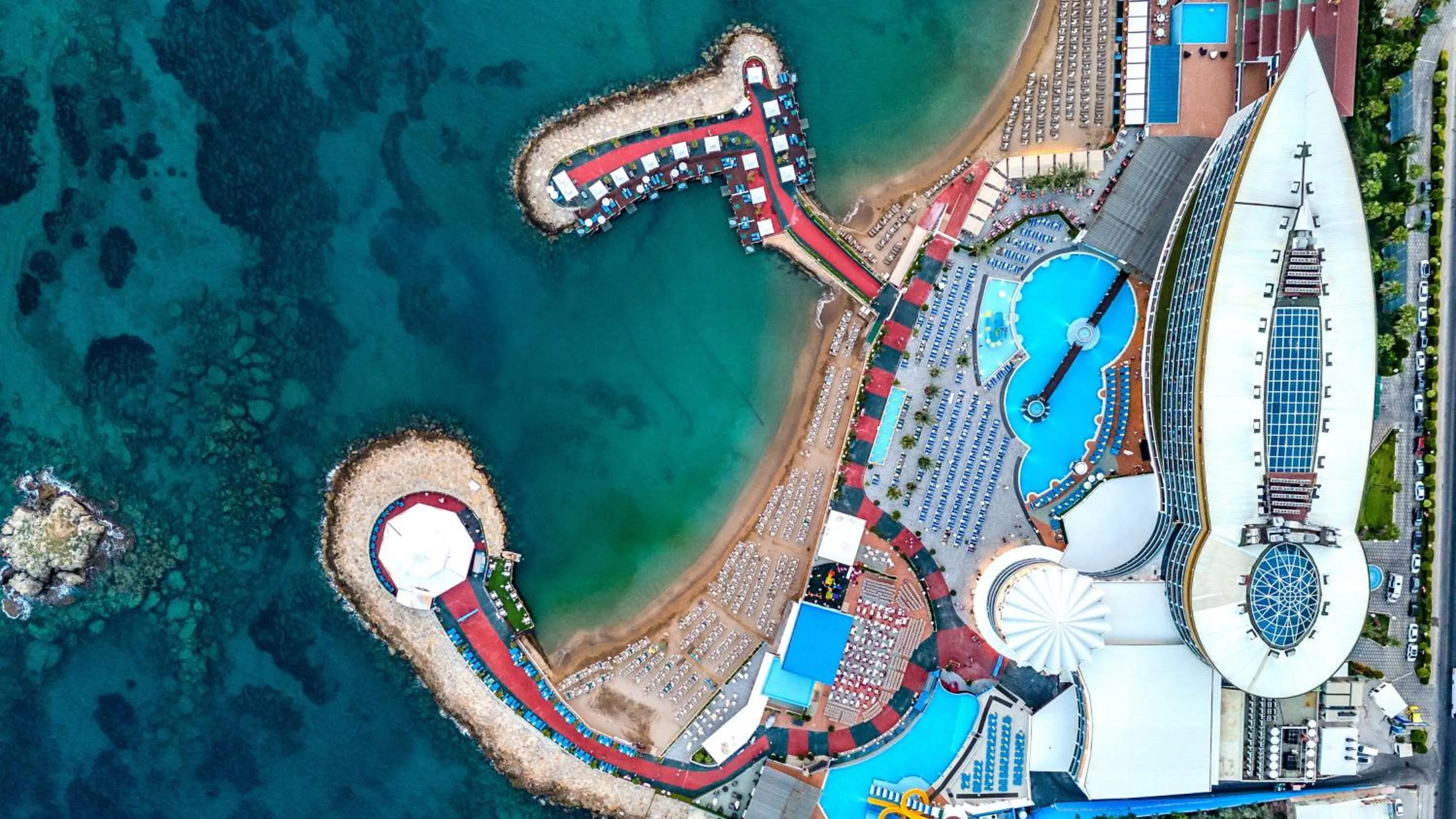 Property building in Granada Luxury Okurcalar