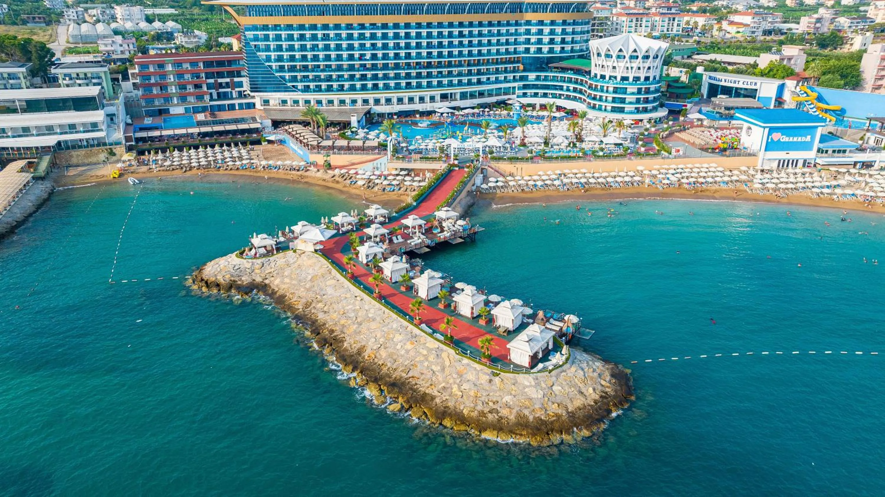 Property building in Granada Luxury Okurcalar