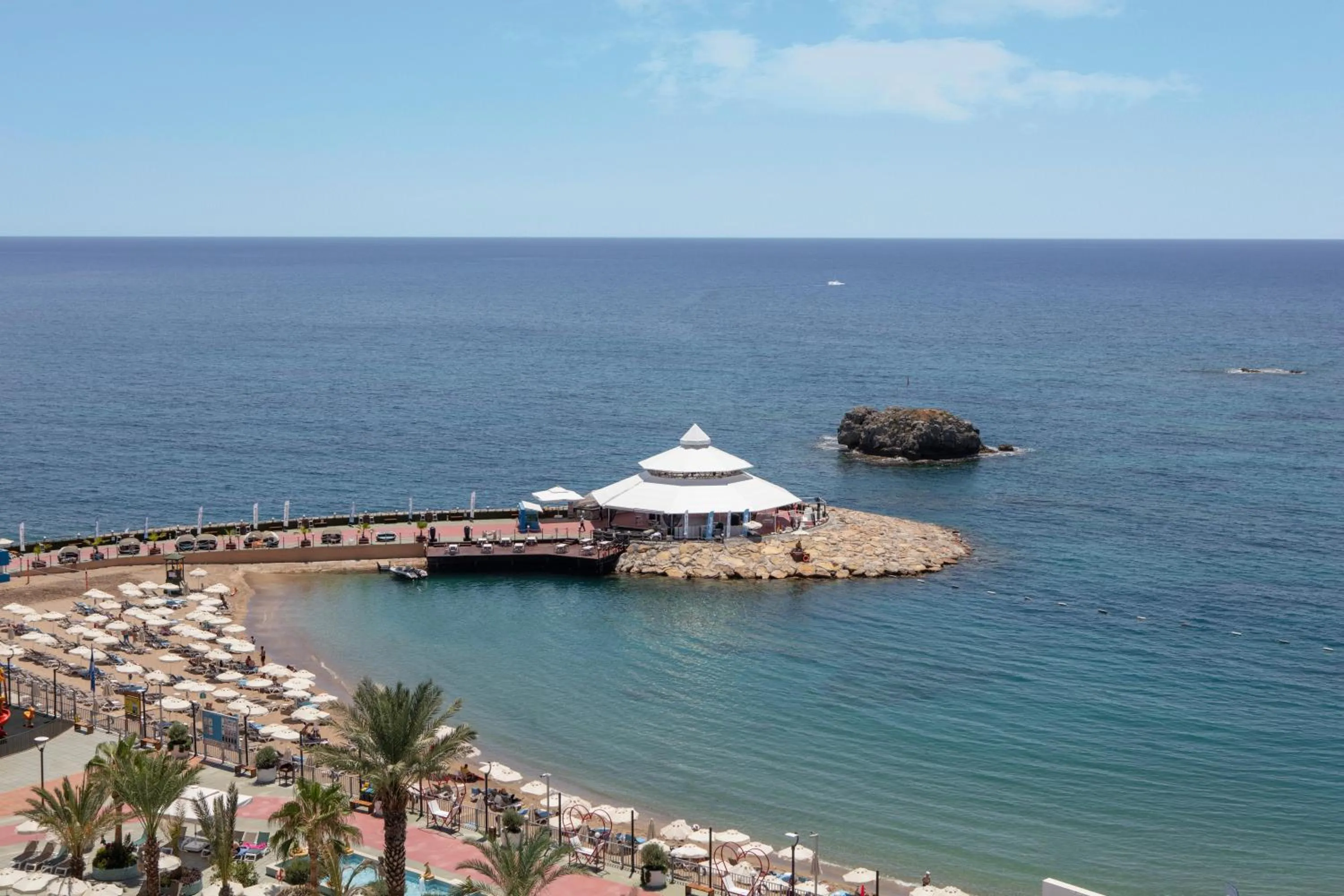 Beach in Granada Luxury Okurcalar