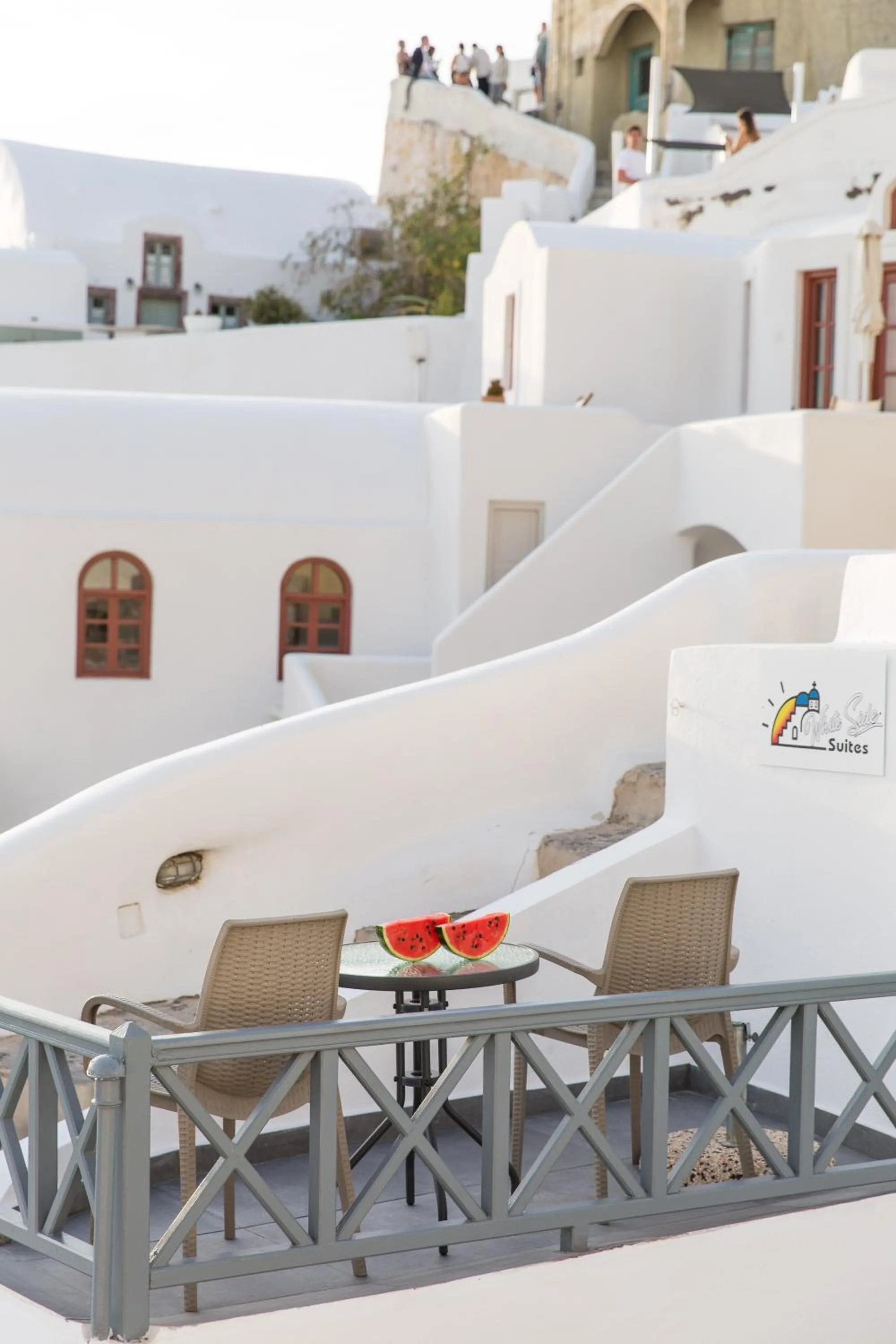 Patio in White Side Suites