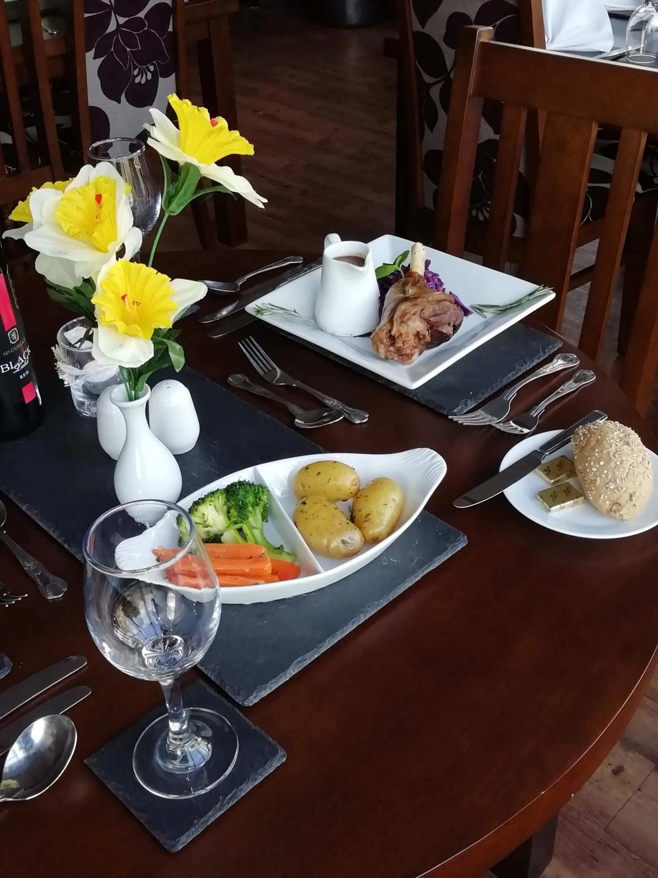 Food and drinks in The Hand Hotel Llangollen by Compass Hospitality