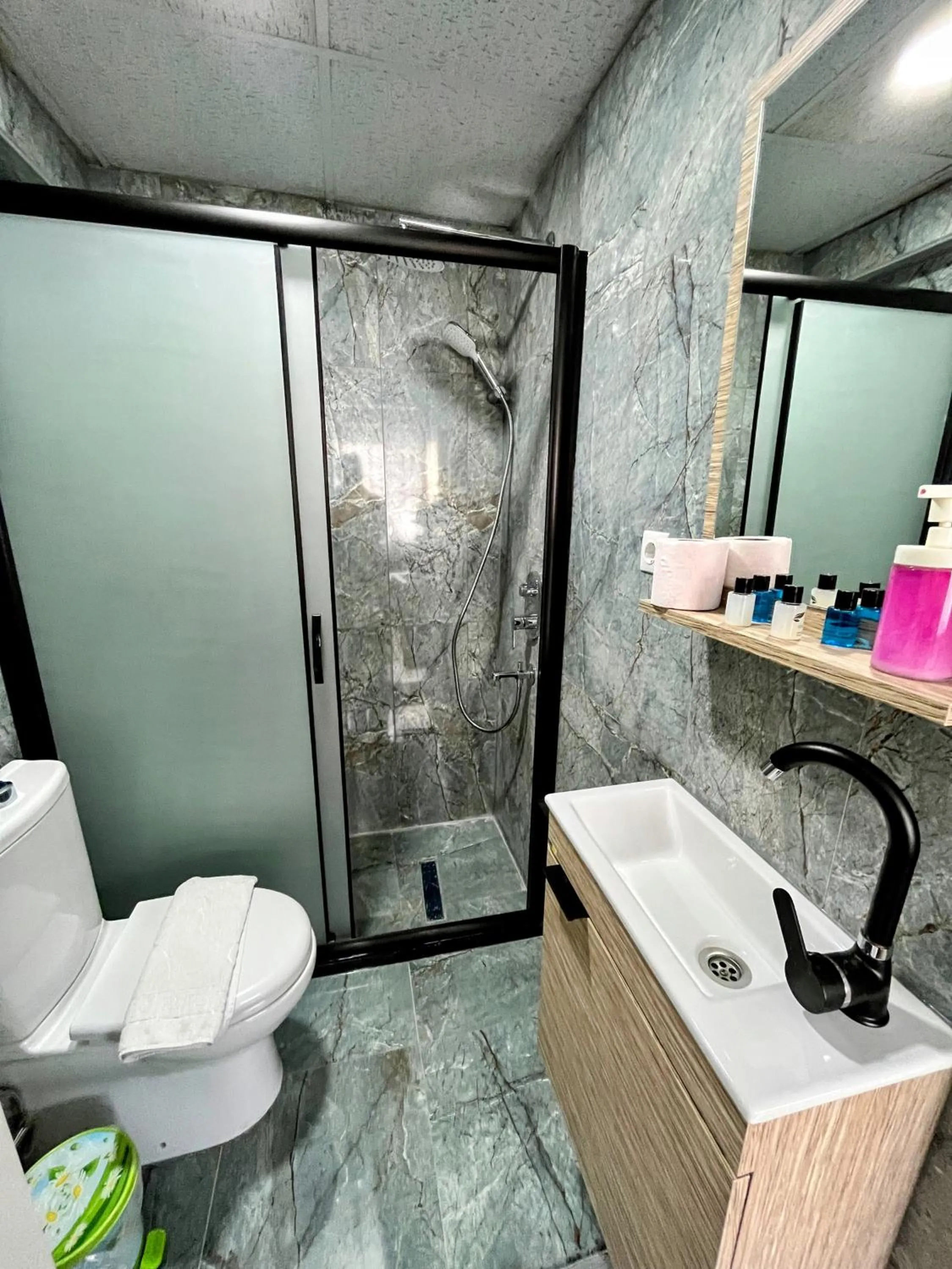 Bathroom in Pembe Hotel