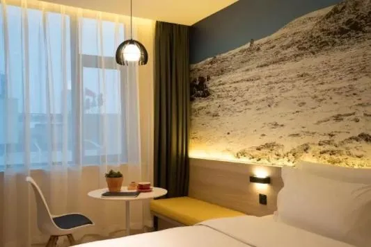 Atour Light Hotel Tangshan Exhibition Center