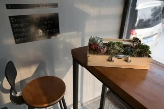 Restaurant/places to eat in Atour Light Hotel Tangshan Exhibition Center