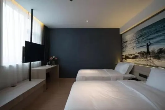 Atour Light Hotel Tangshan Exhibition Center