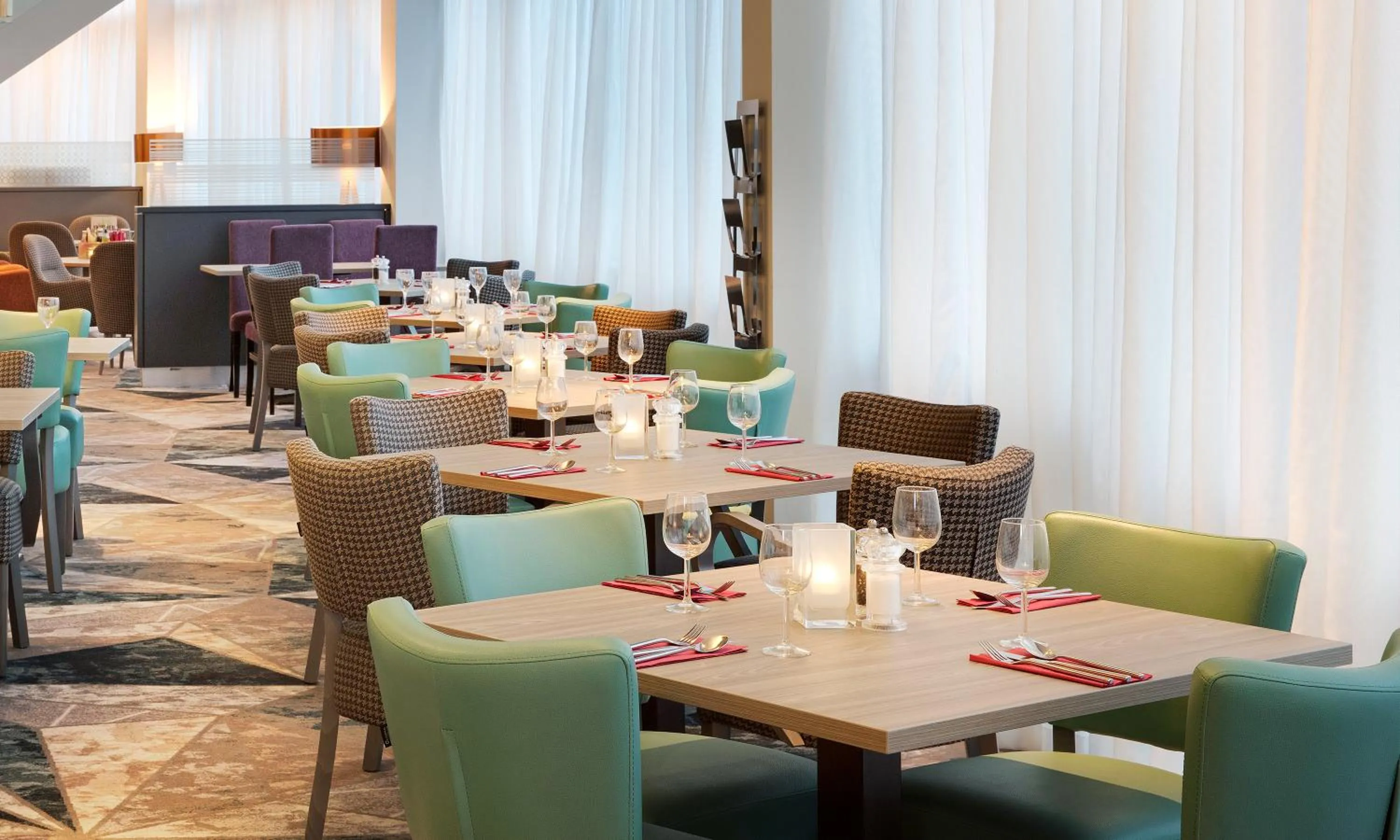 Restaurant/places to eat in Leonardo Hotel London Watford
