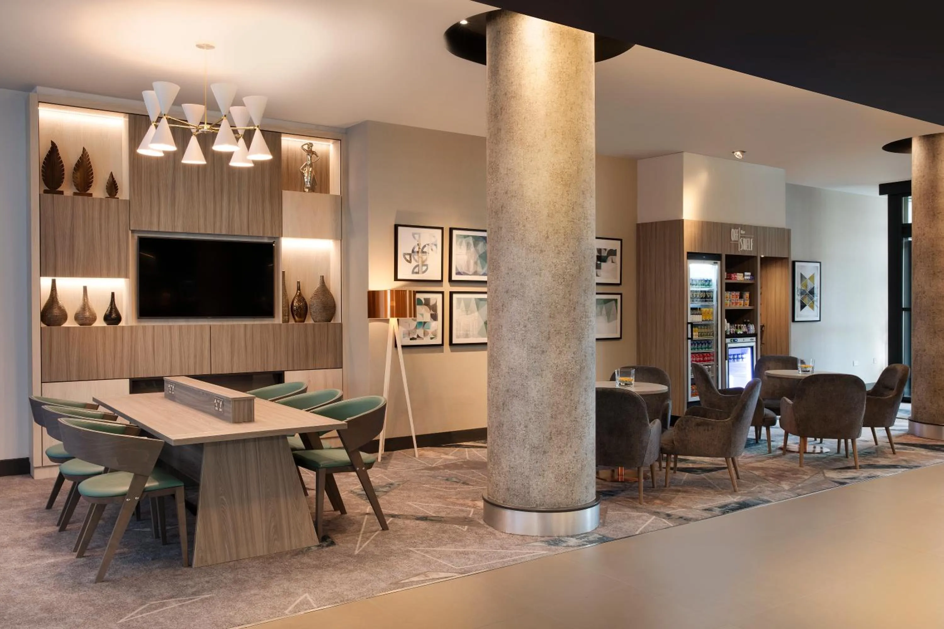 Lobby or reception in Leonardo Hotel London Watford