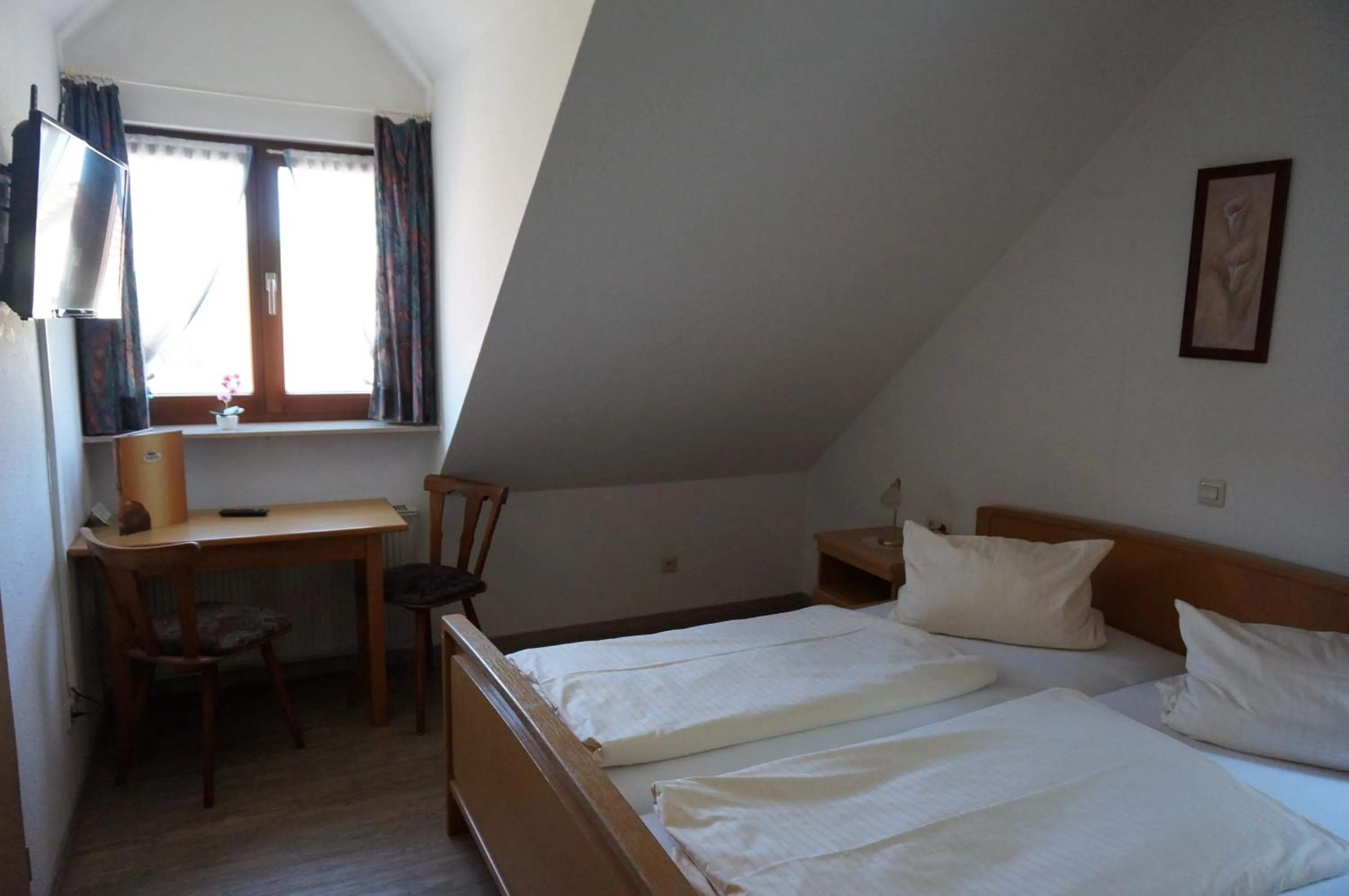 Photo of the whole room, Bed in Zenntaler Hof