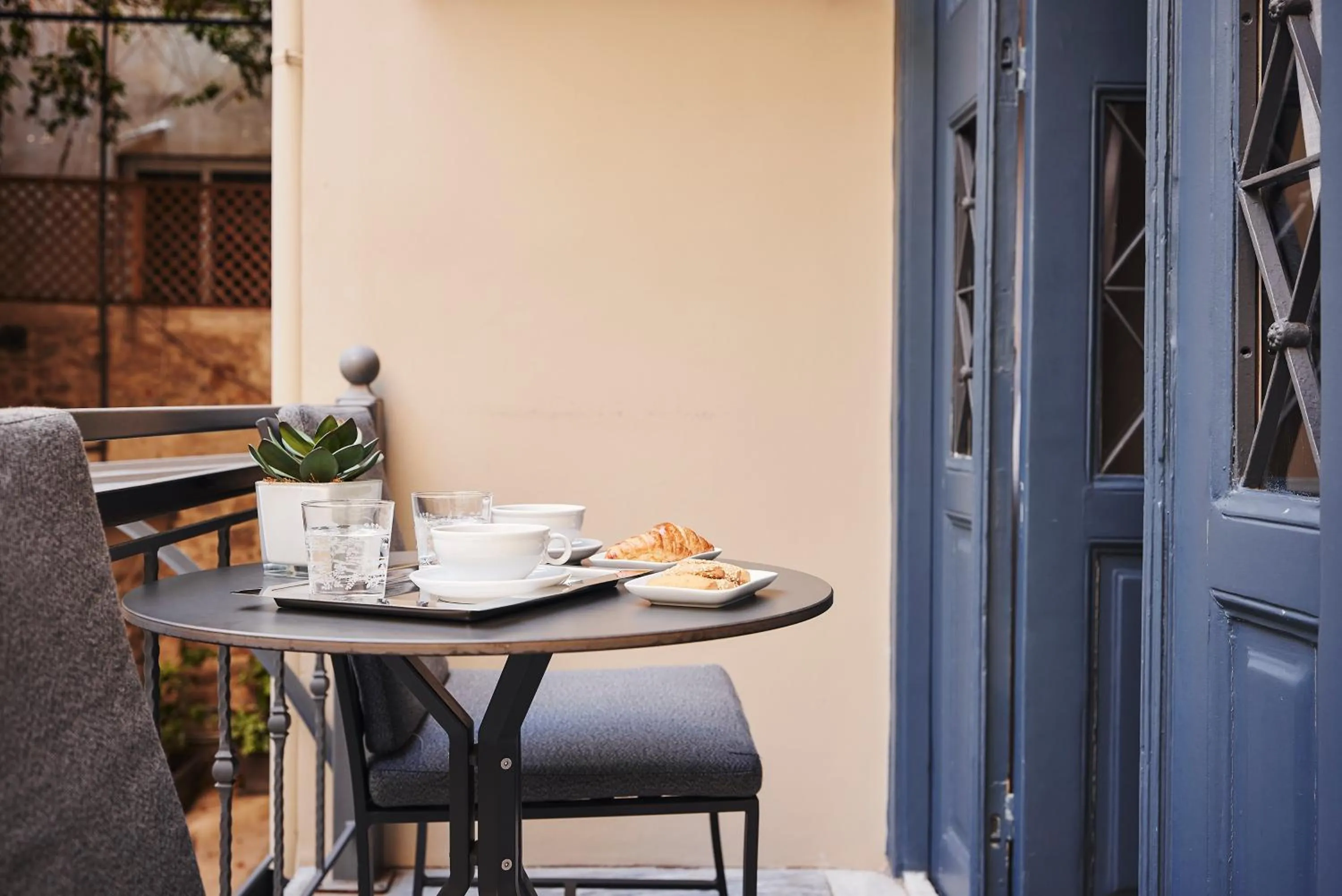 Garden in Bohemian Suites Athens