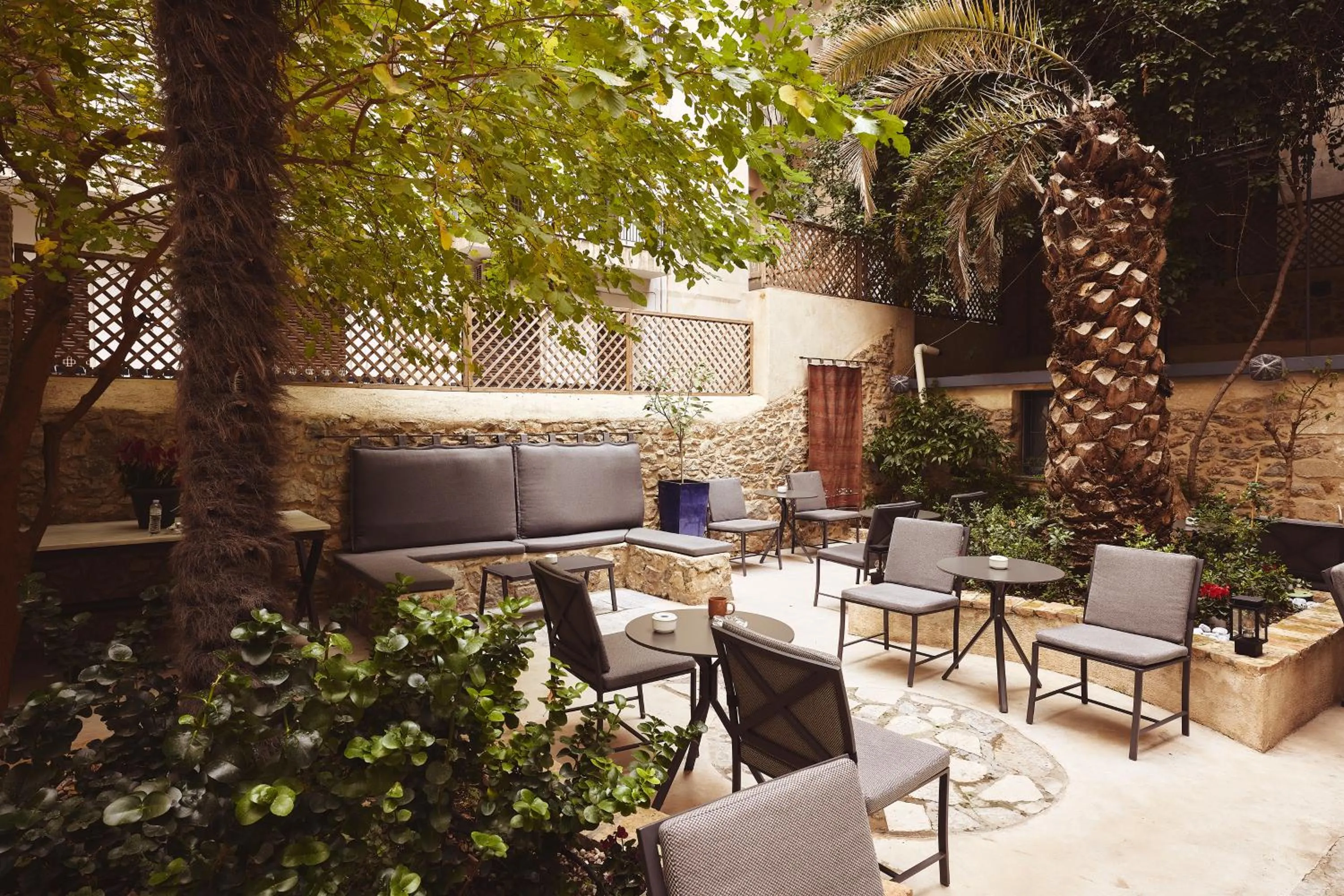 Garden in Bohemian Suites Athens