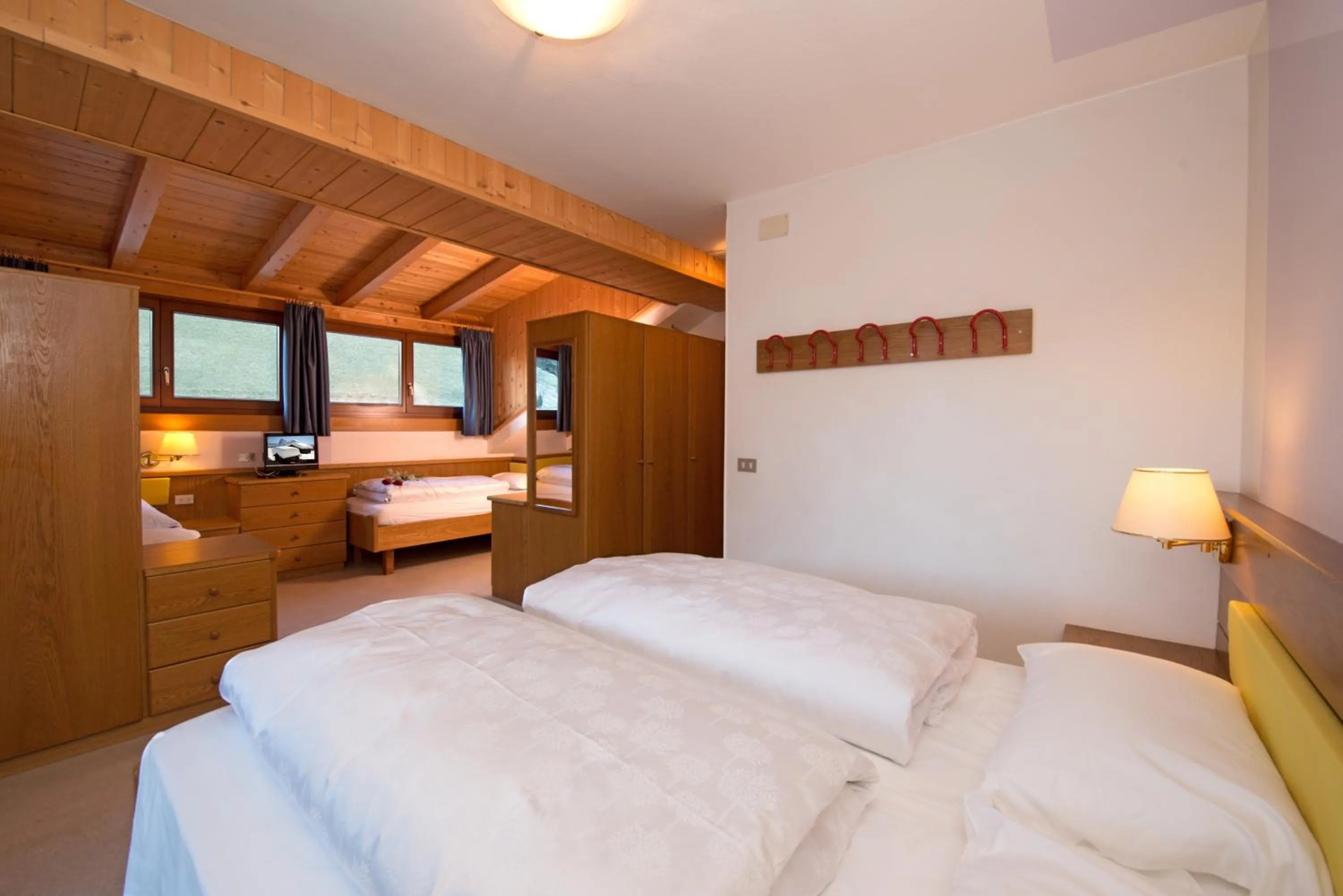 Photo of the whole room, Bed in Hotel Casa Alpina - Alpin Haus